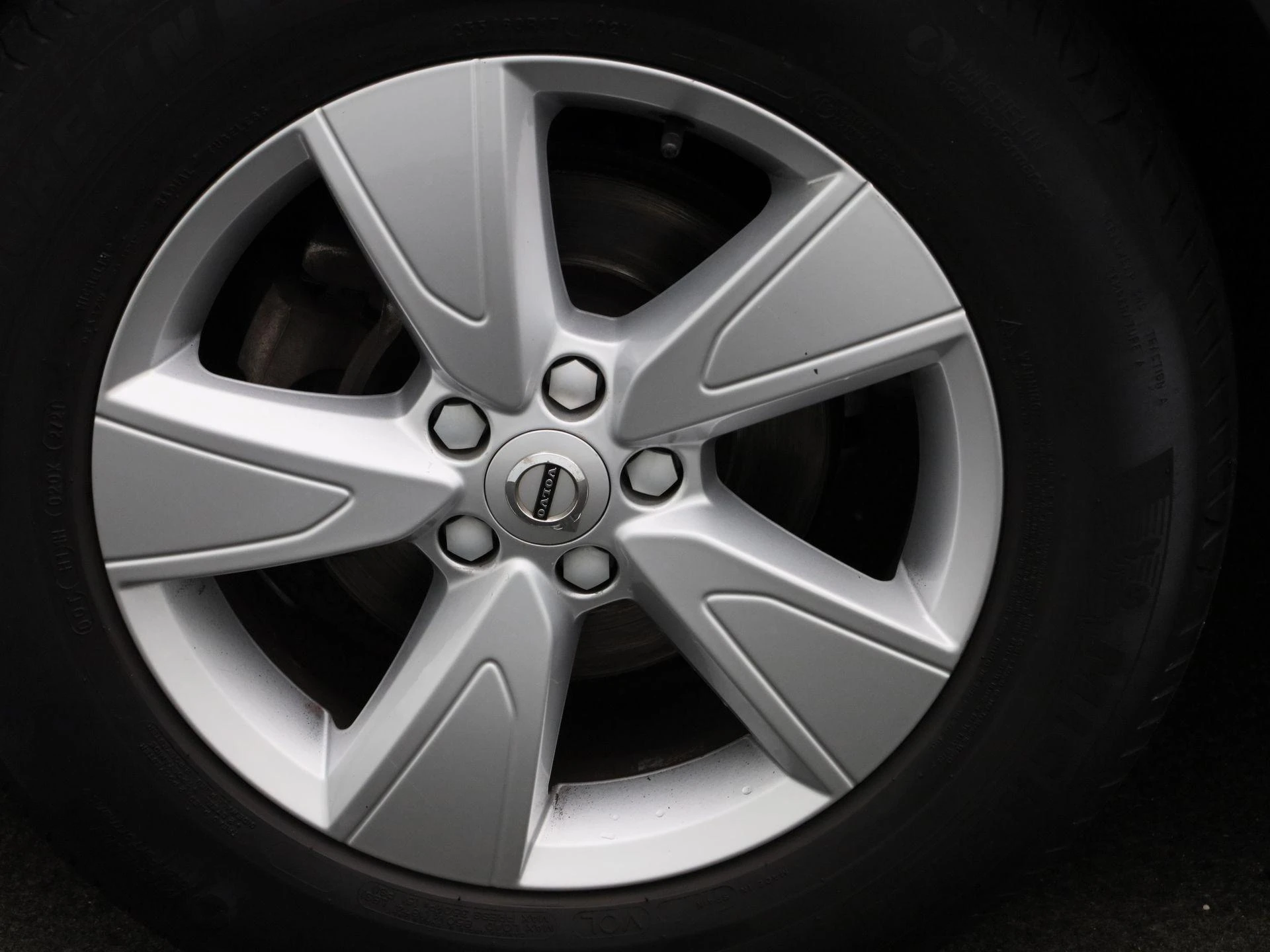 Volvo-XC40-image-12