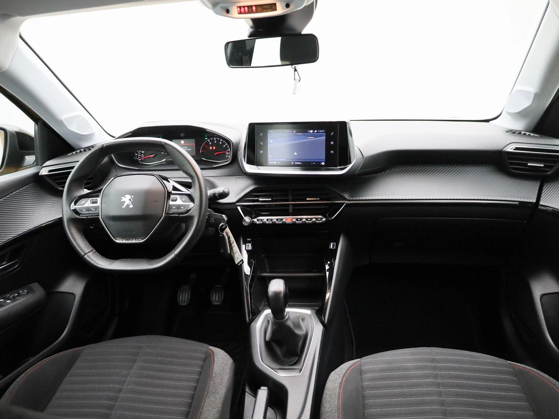 Peugeot-208-image-31