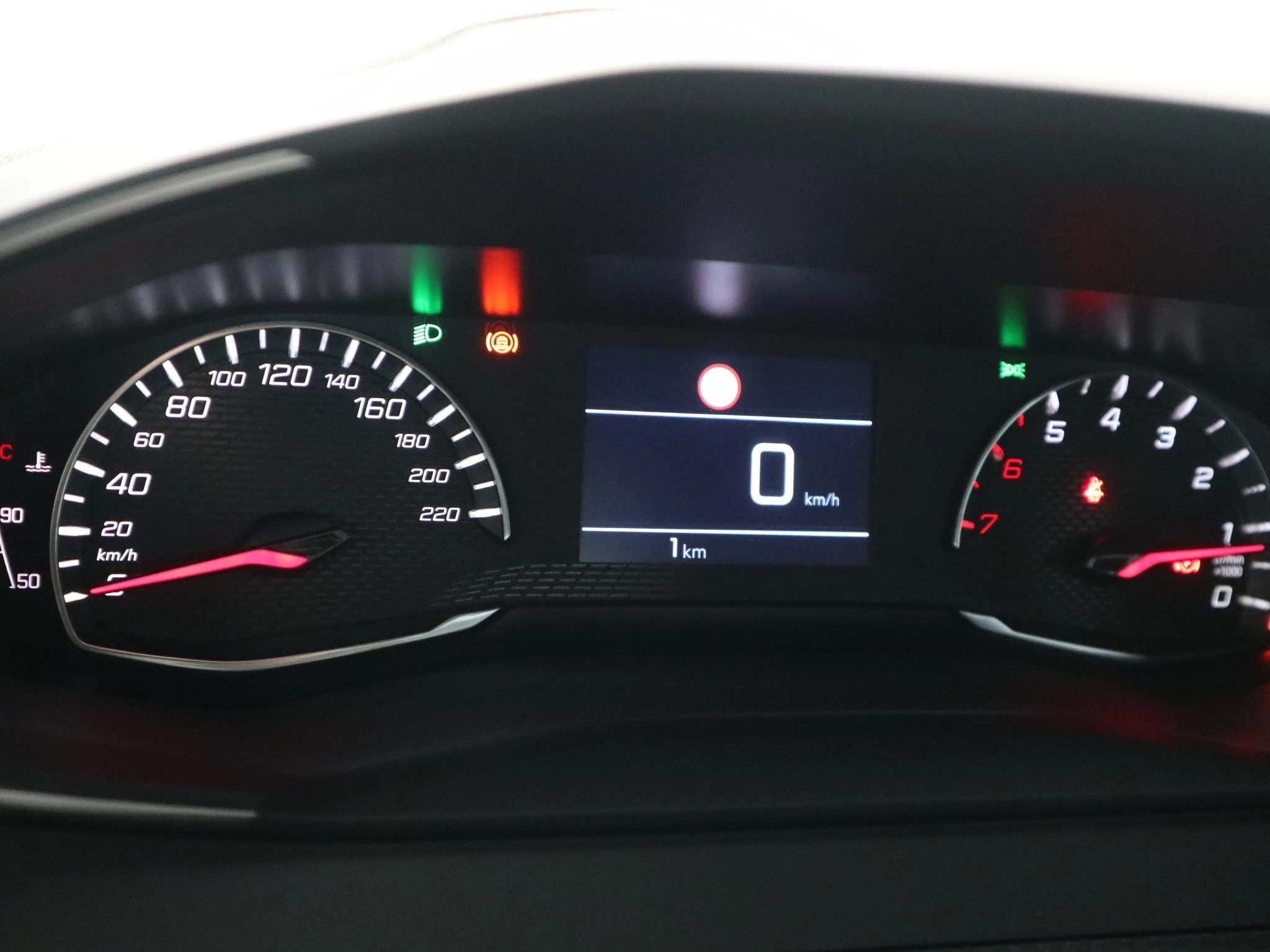 Peugeot-2008-image-11