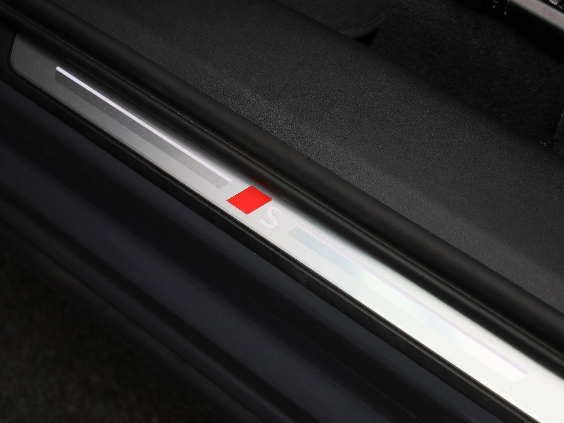 Audi-Q6 e-tron-image-31