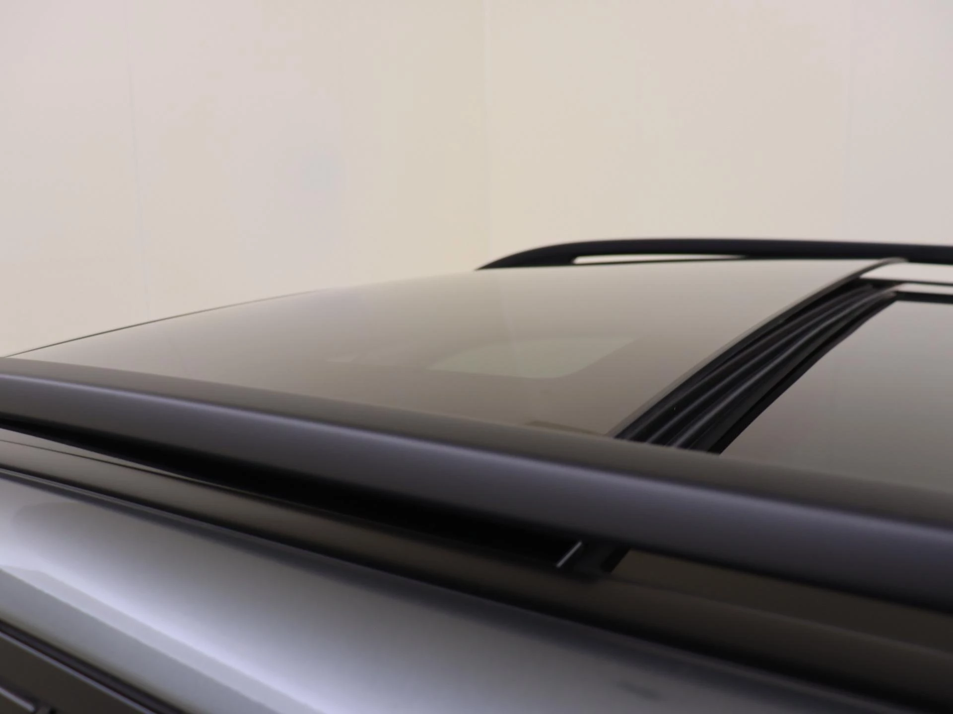 Mercedes-Benz-GLE-image-33