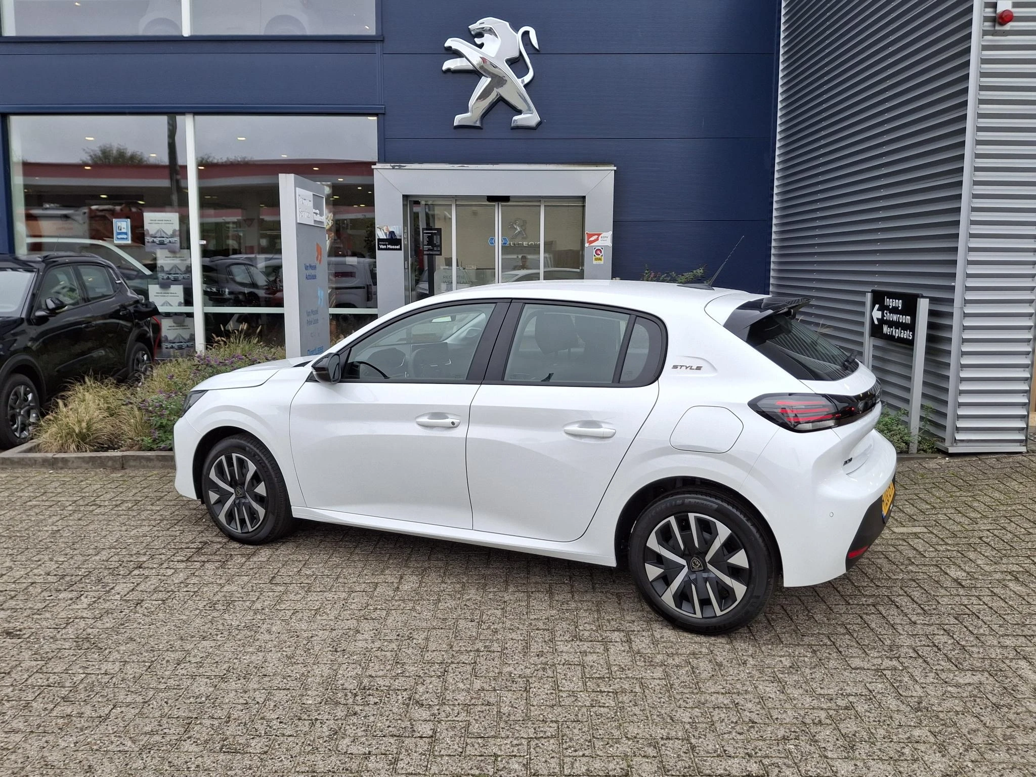 Peugeot-208-image-5