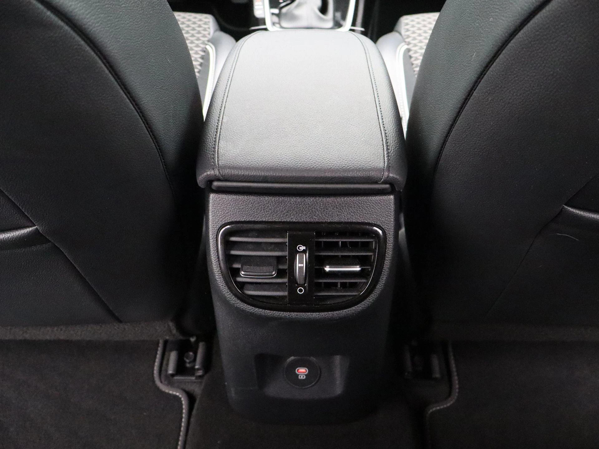 Kia-Ceed Sportswagon-image-26