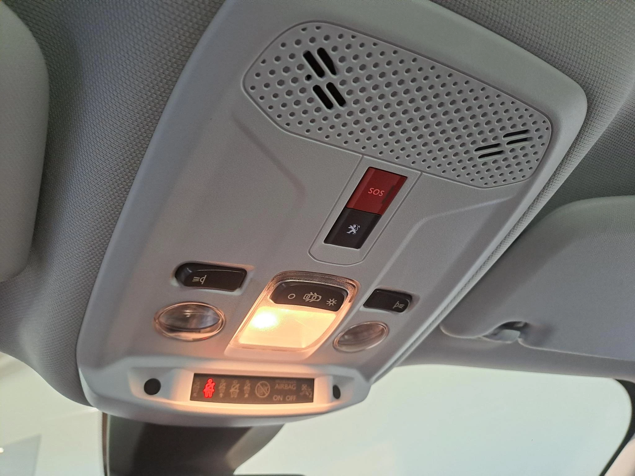 Peugeot-2008-image-18