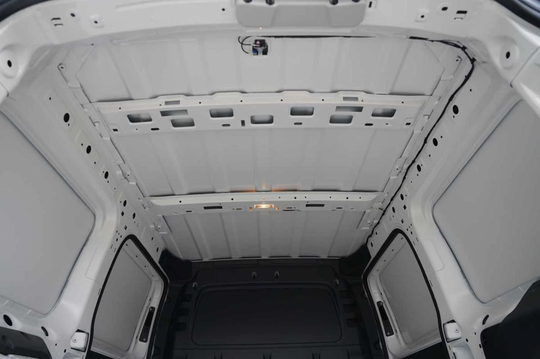 Volkswagen-Caddy-image-30