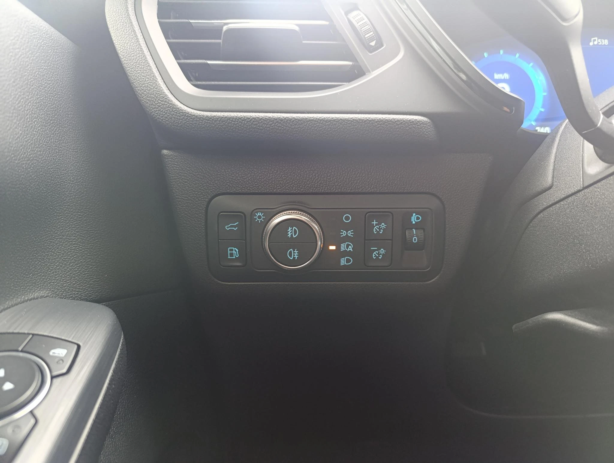 Ford-Kuga-image-22