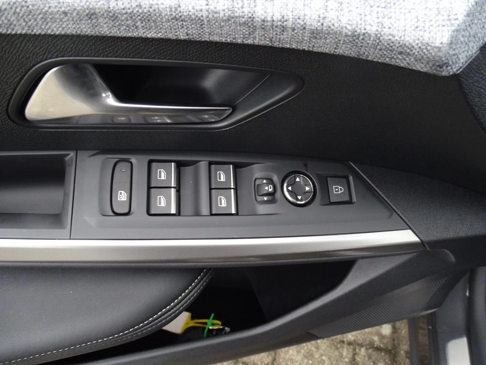 Peugeot e-3008 e-3008 210 GT