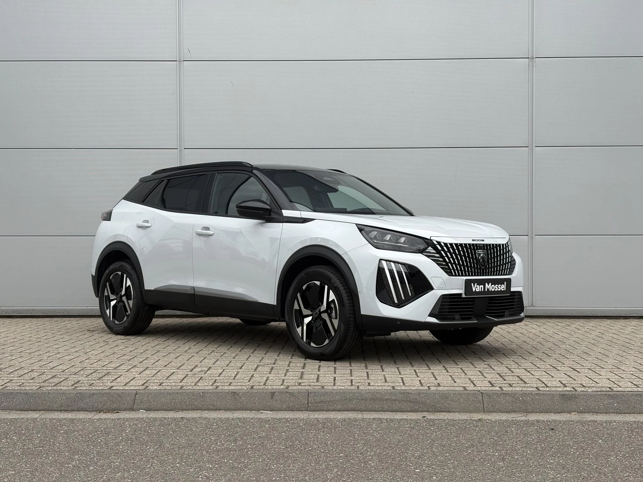 Peugeot 2008 1.2 Hybrid 145 GT