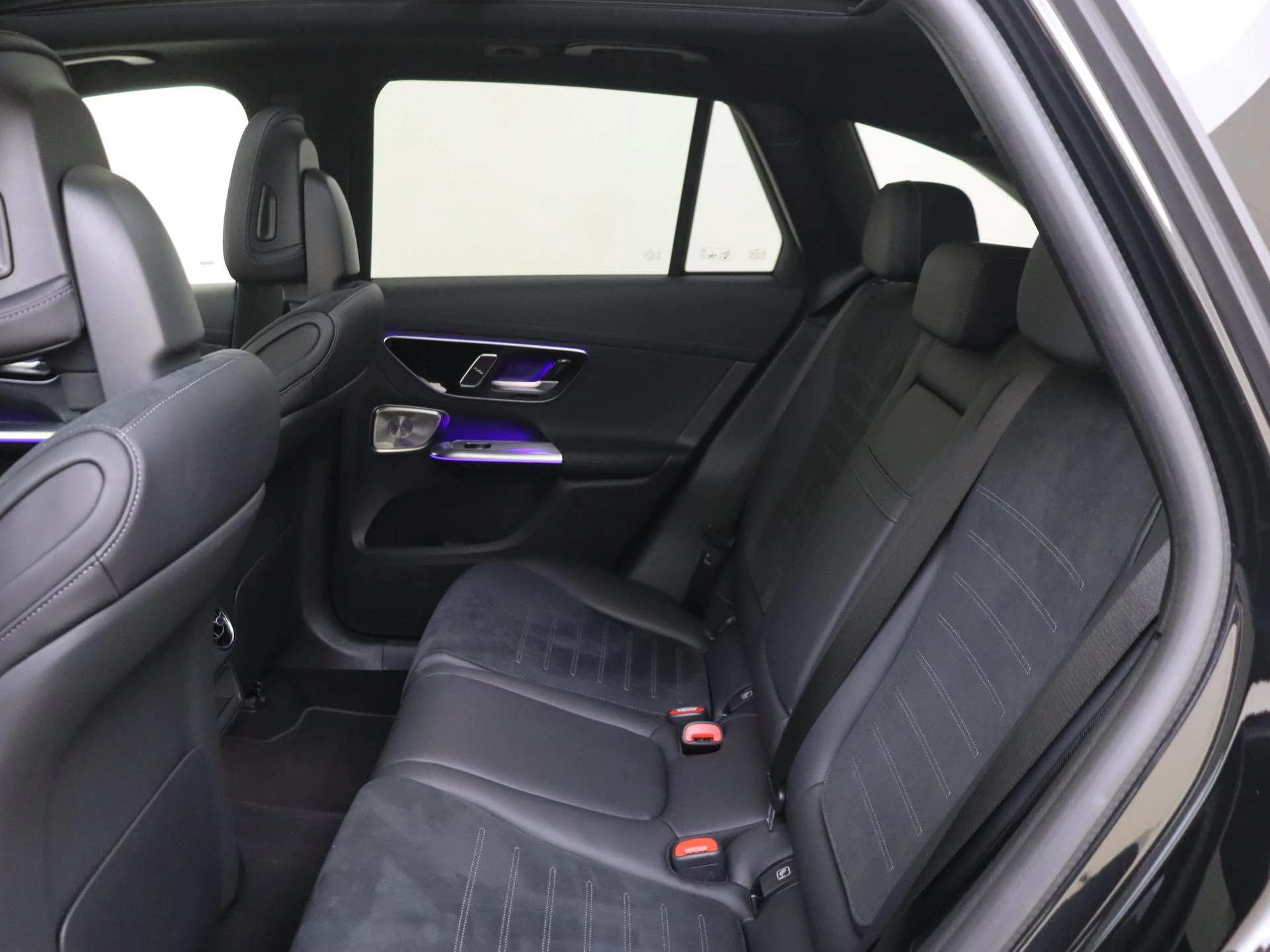 Mercedes-Benz-GLC-image-10