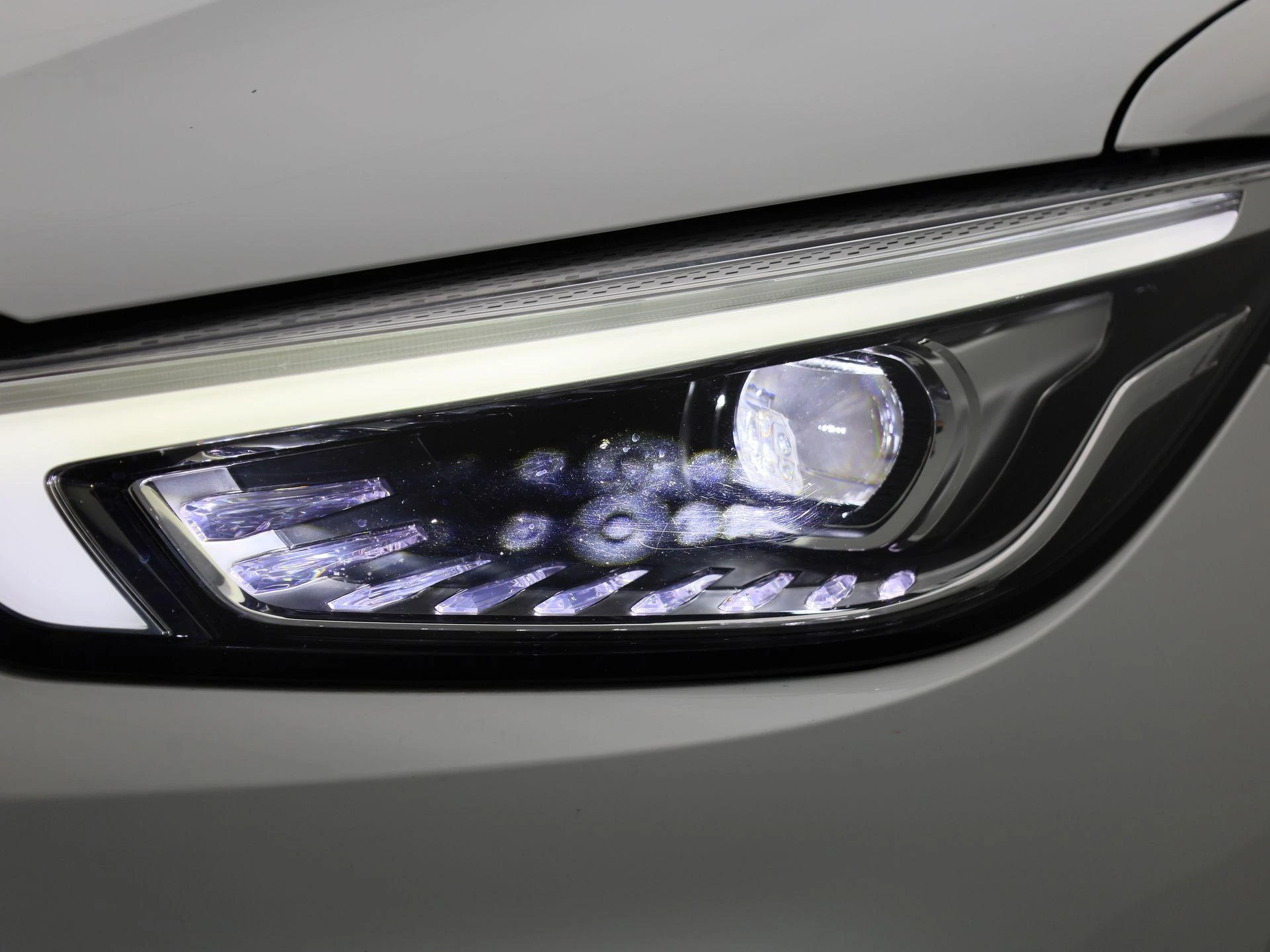 MG-ZS EV-image-13
