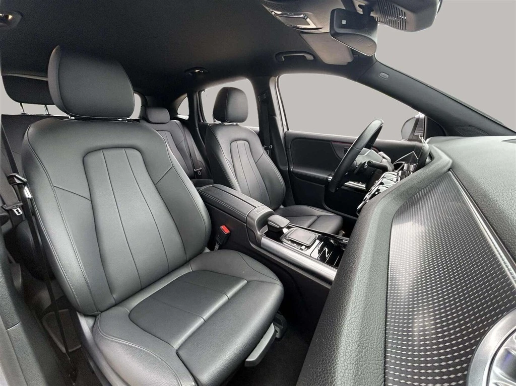 Mercedes-Benz-EQA-image-20
