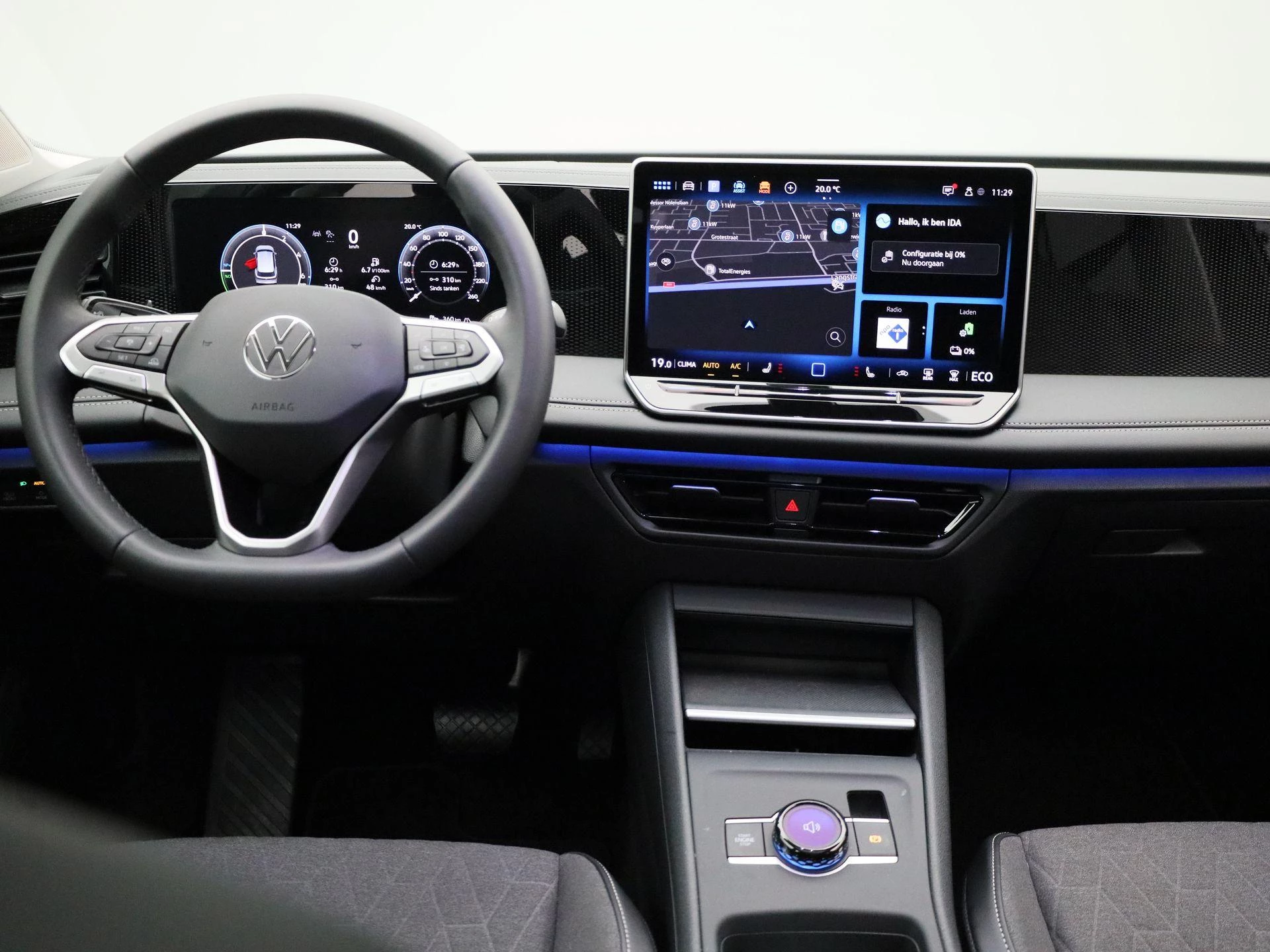 Volkswagen-Tiguan-image-6