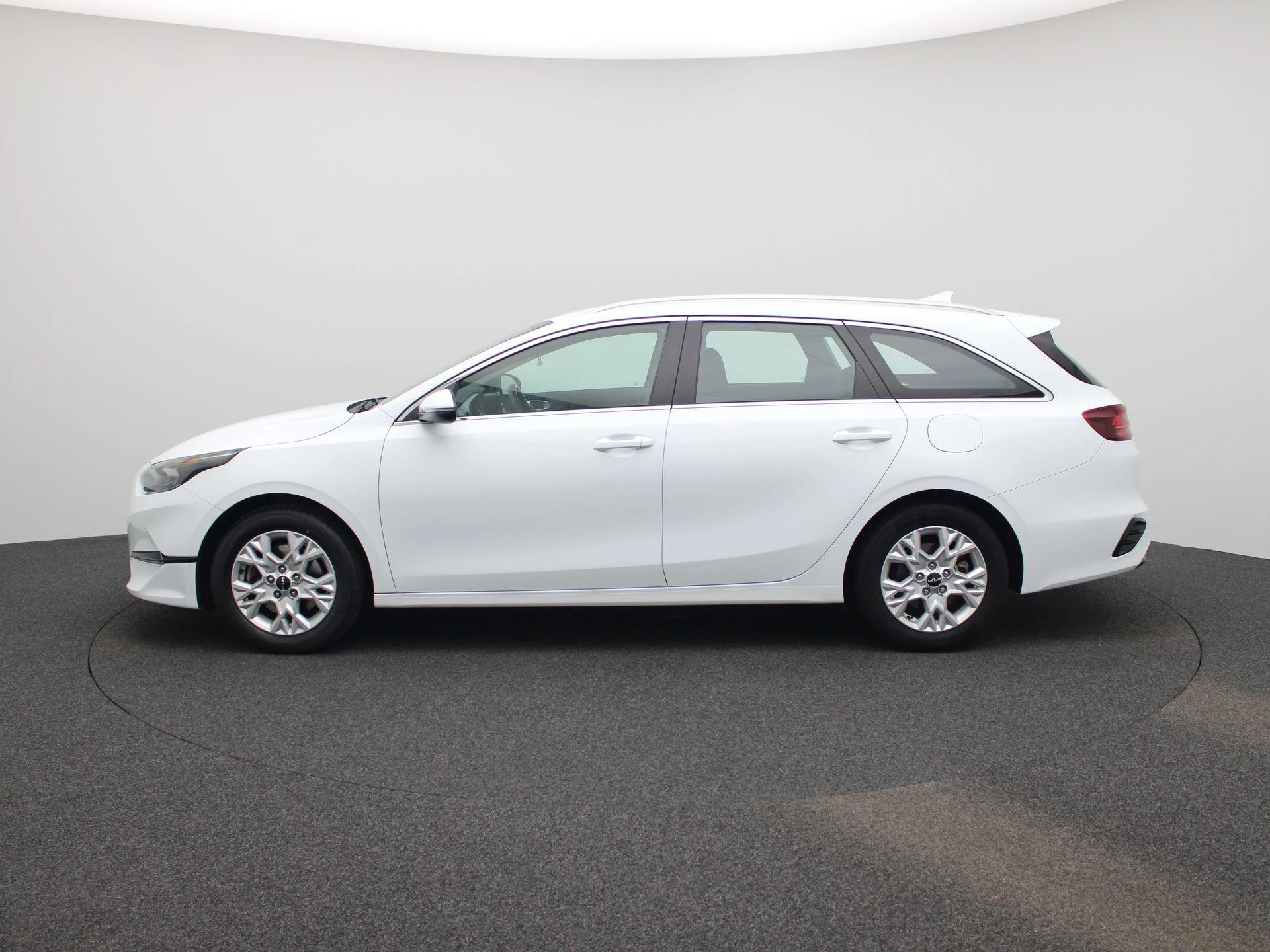 Kia-Ceed Sportswagon-image-5