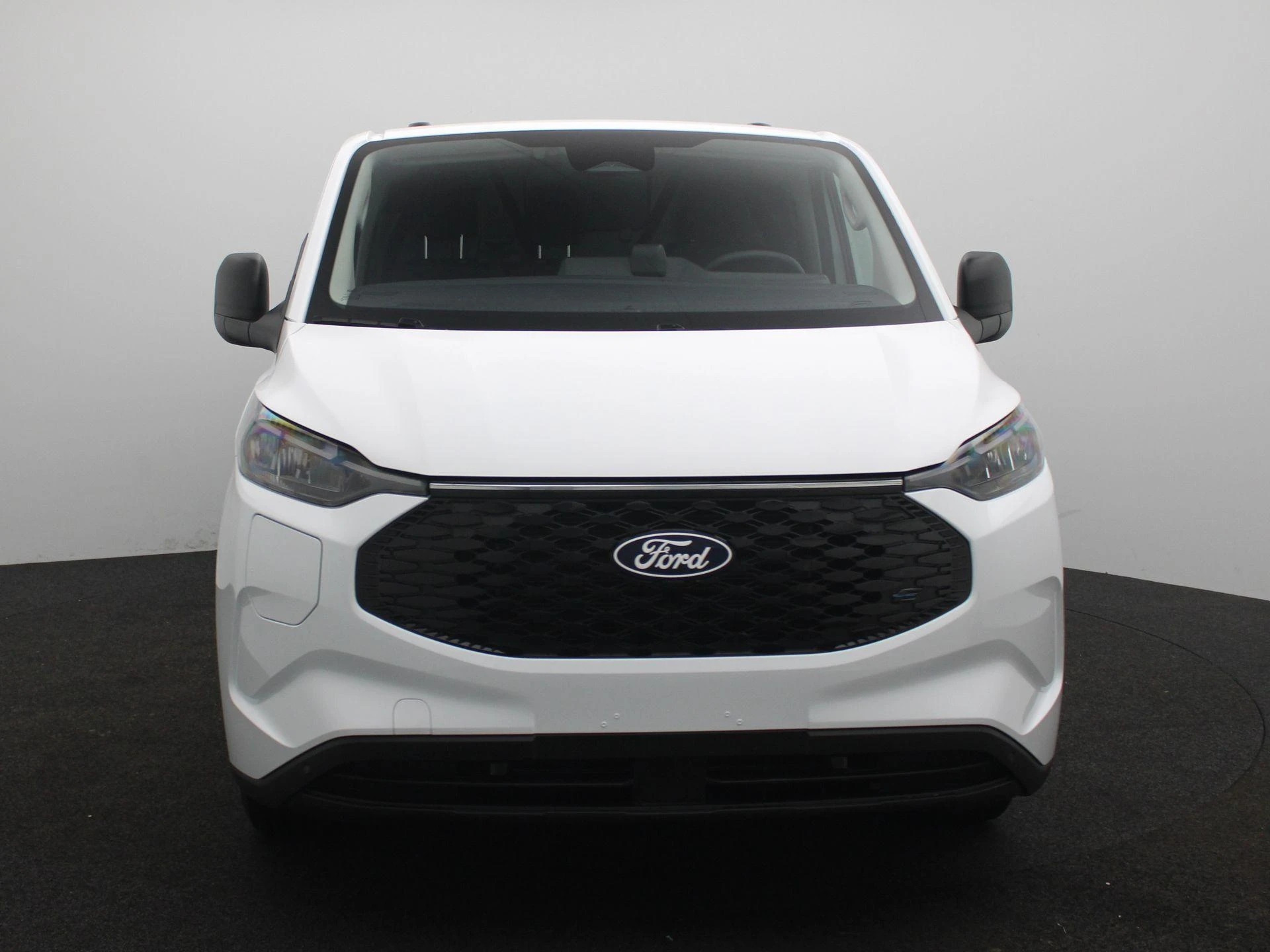 Ford-E-Transit Custom-image-2