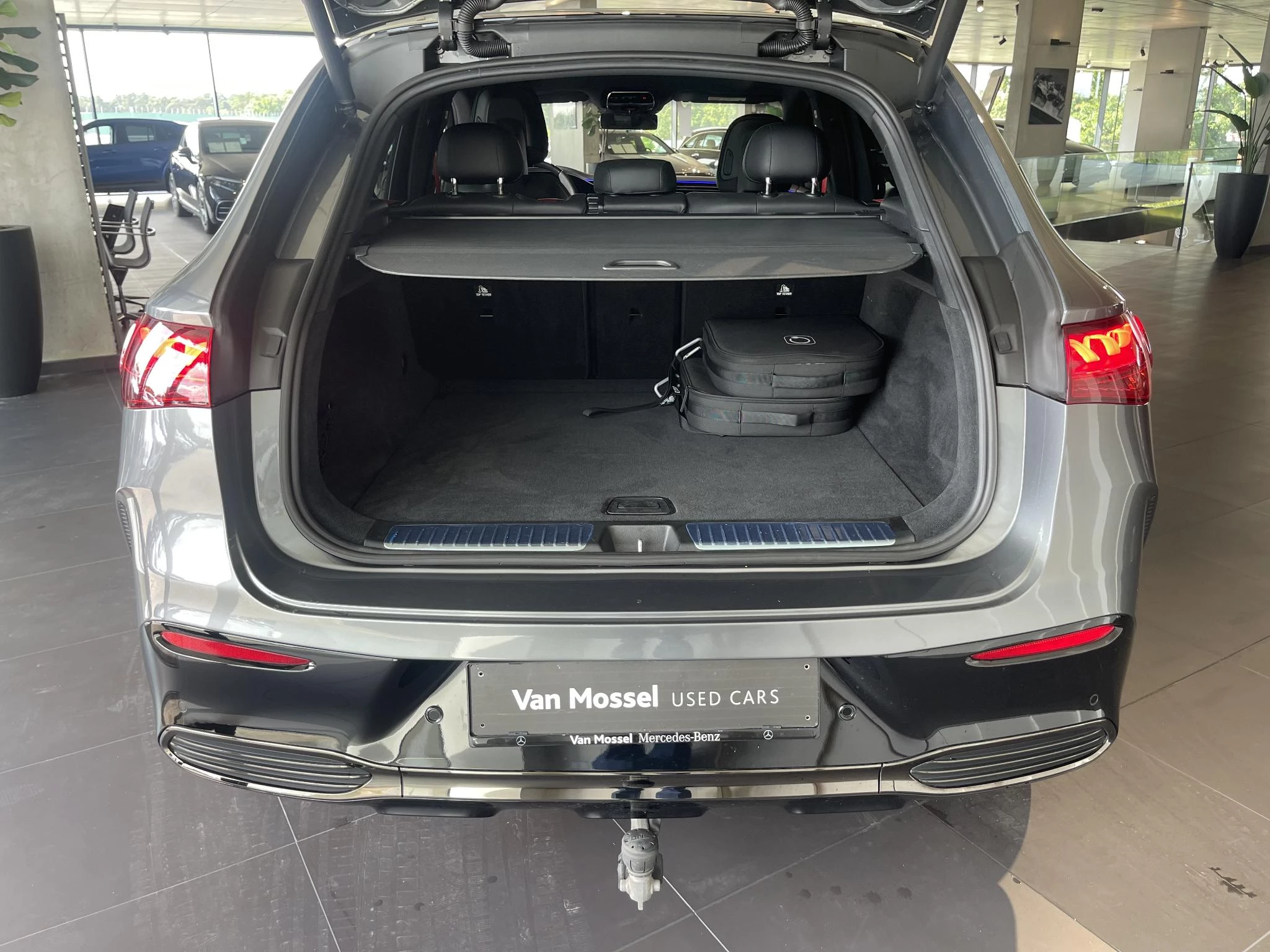 Mercedes-Benz EQE 43 AMG SUV + NAPPA + PANO + BURMESTER + HYPERSCREEN +