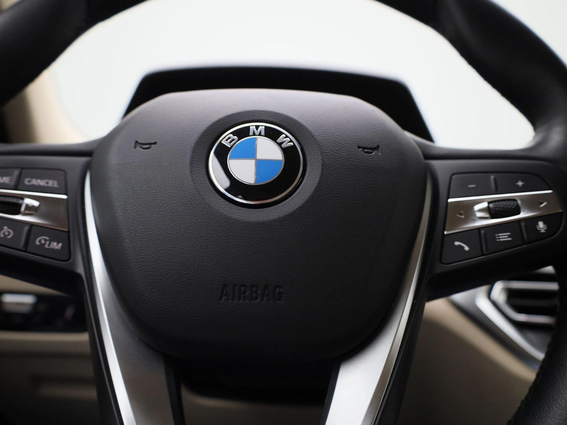 BMW-3 Serie-image-27
