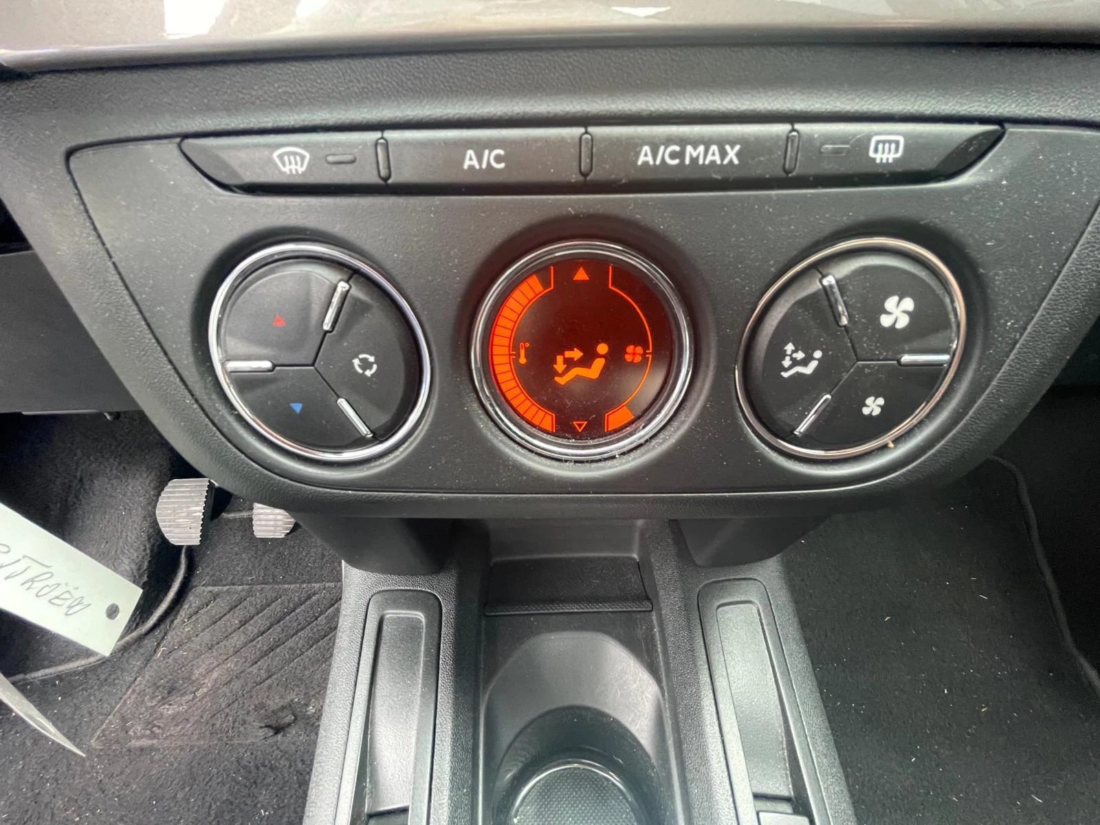 Citroën-C-Elysée-image-17