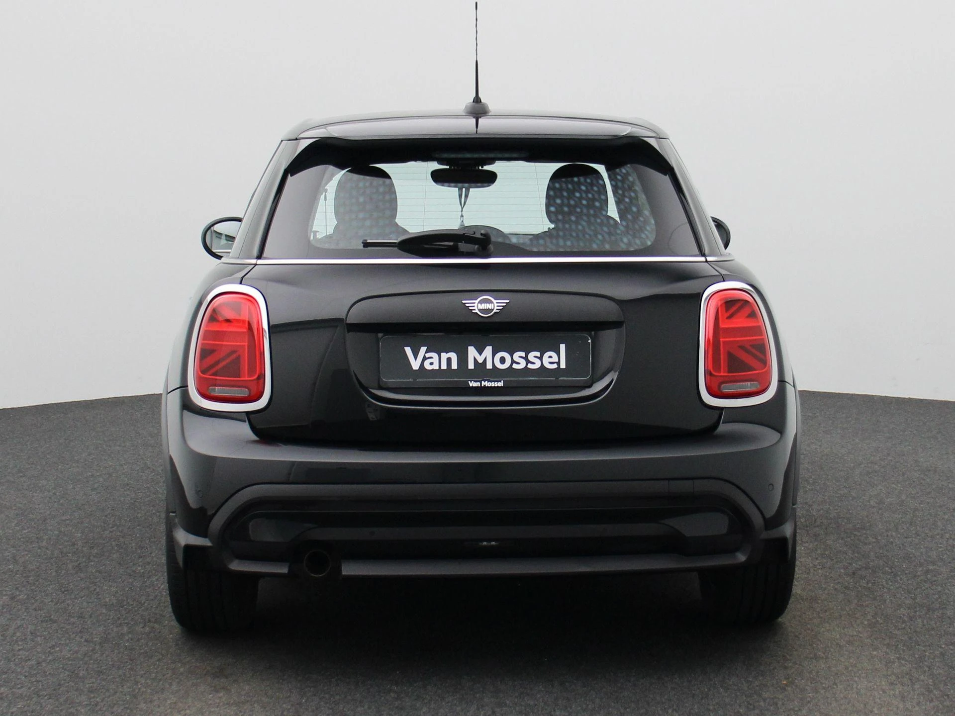 MINI-One-image-4