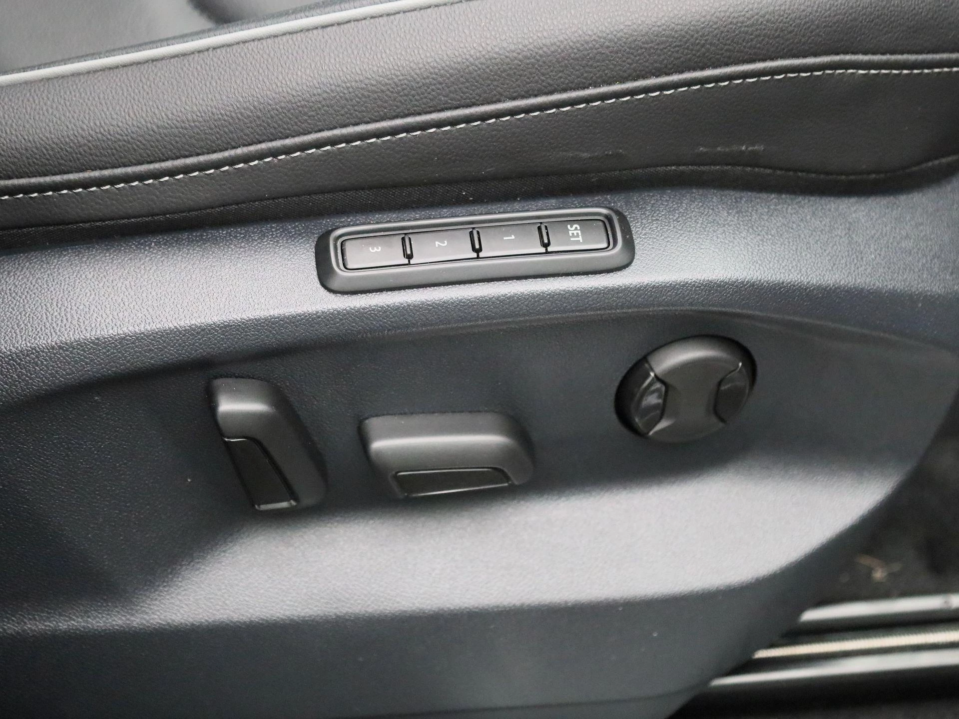 Volkswagen-Tiguan-image-54