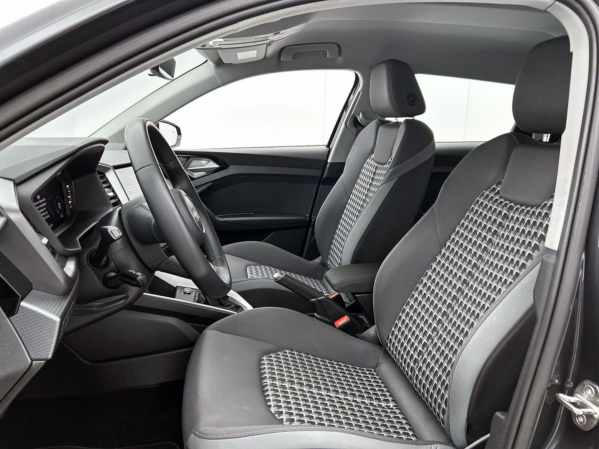 Audi-A1 Sportback-image-9