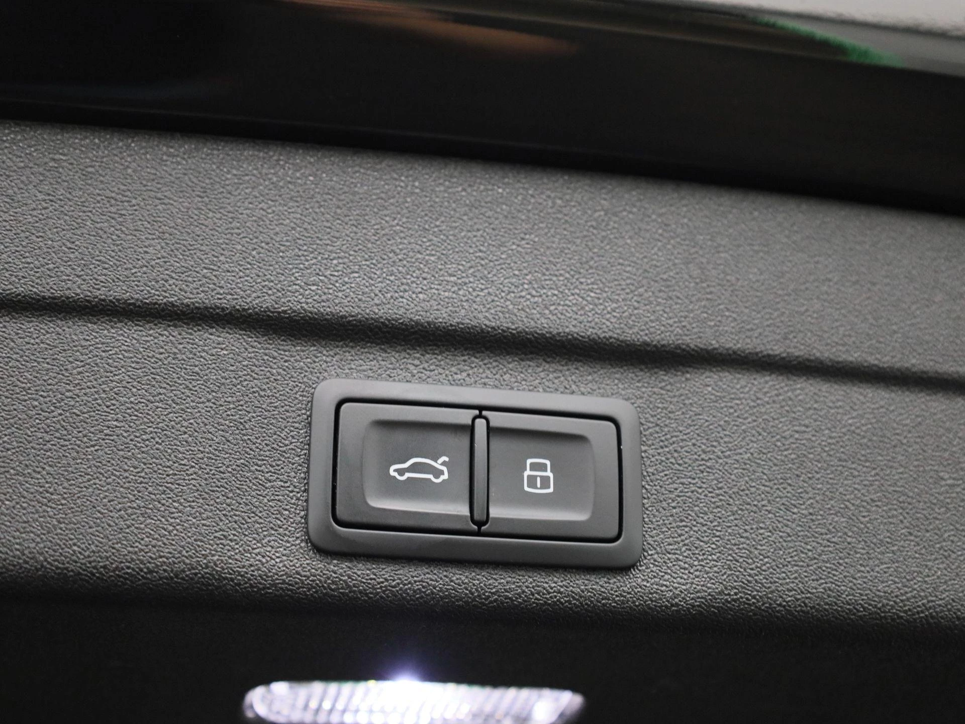 Audi A5 Avant 2.0 e-hybrid quattro S edition Competition