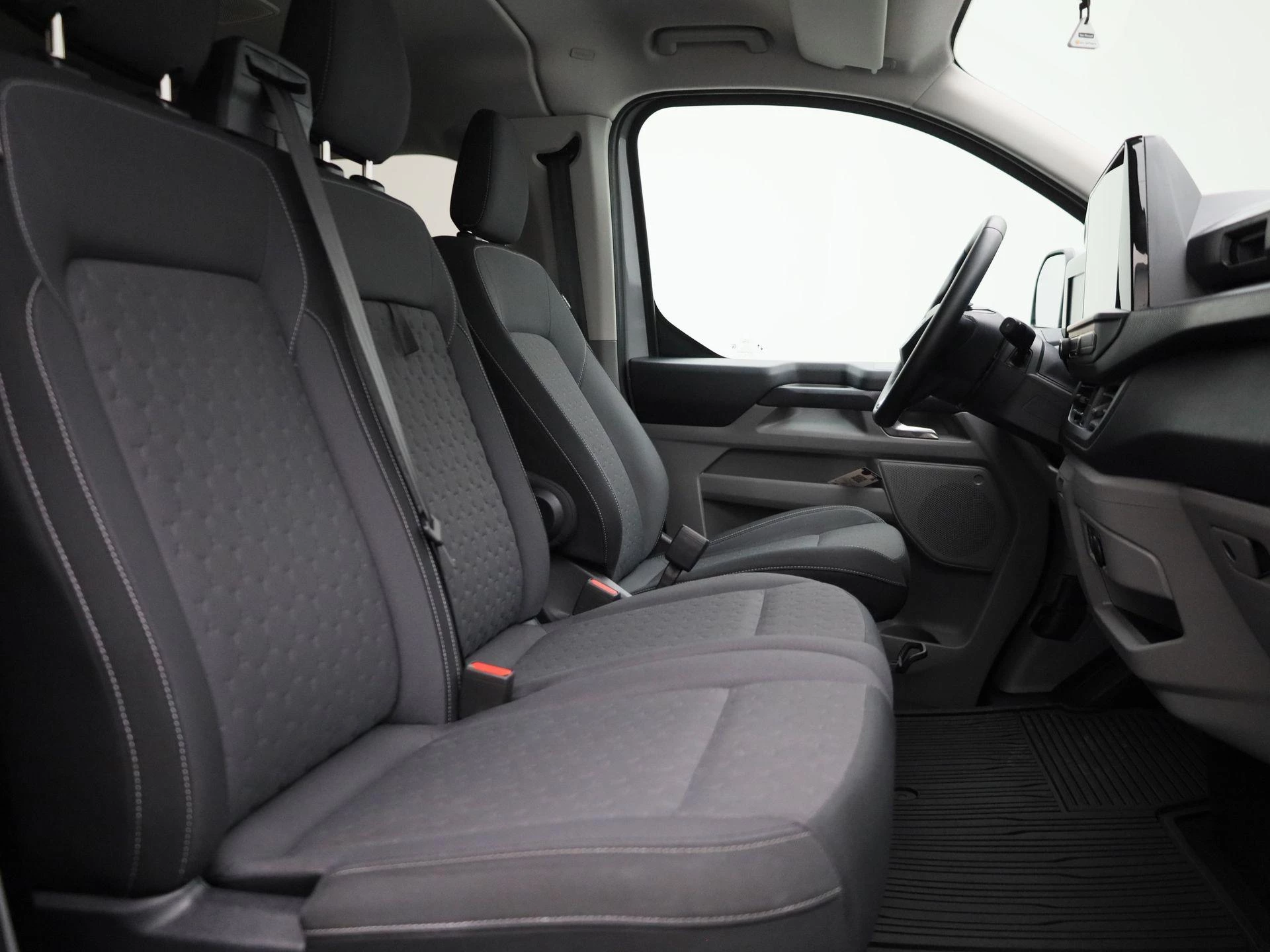 Ford-Transit Custom-image-28