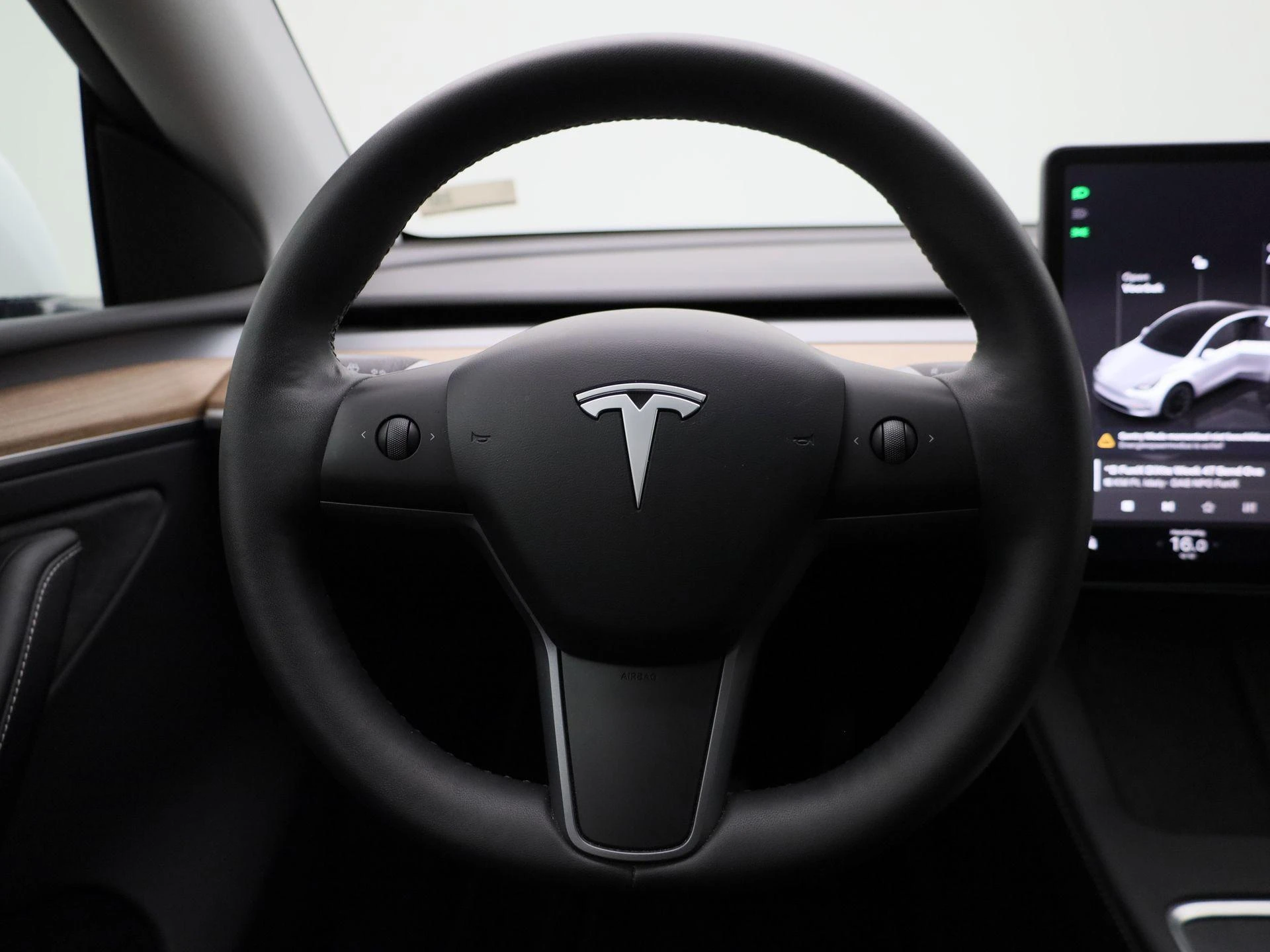 Tesla-Model Y-image-8