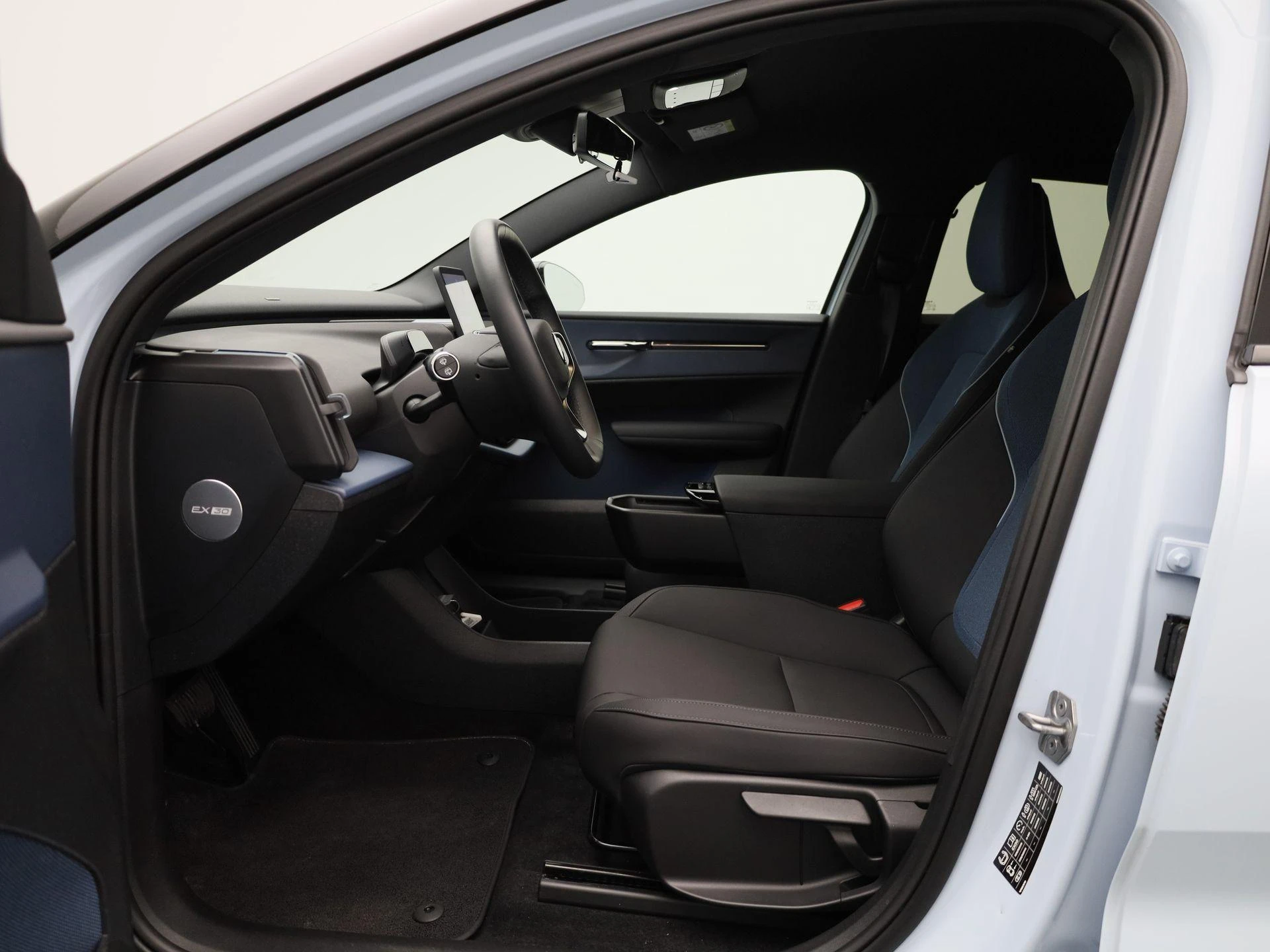 Volvo-EX30-image-9