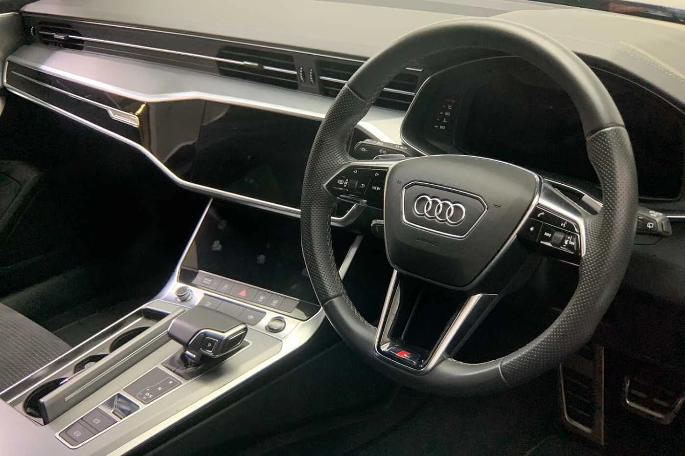 Audi-A6-image-13