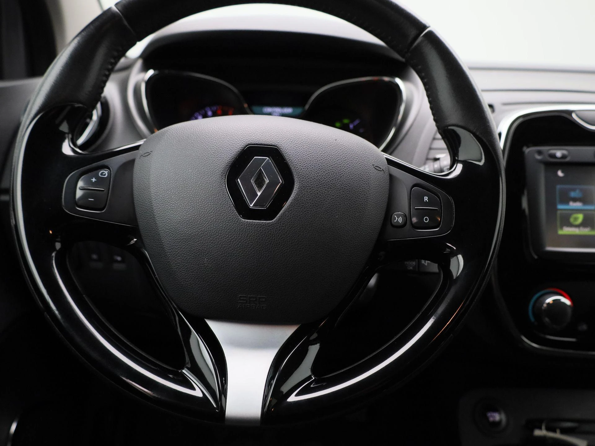 Renault-Captur-image-6