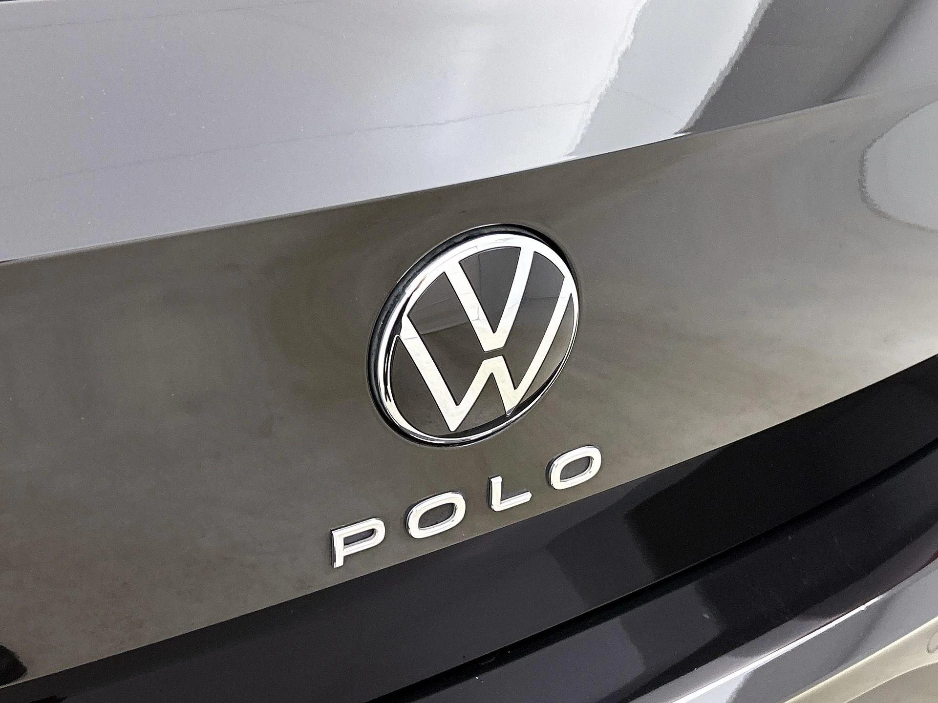 Volkswagen-Polo-image-12