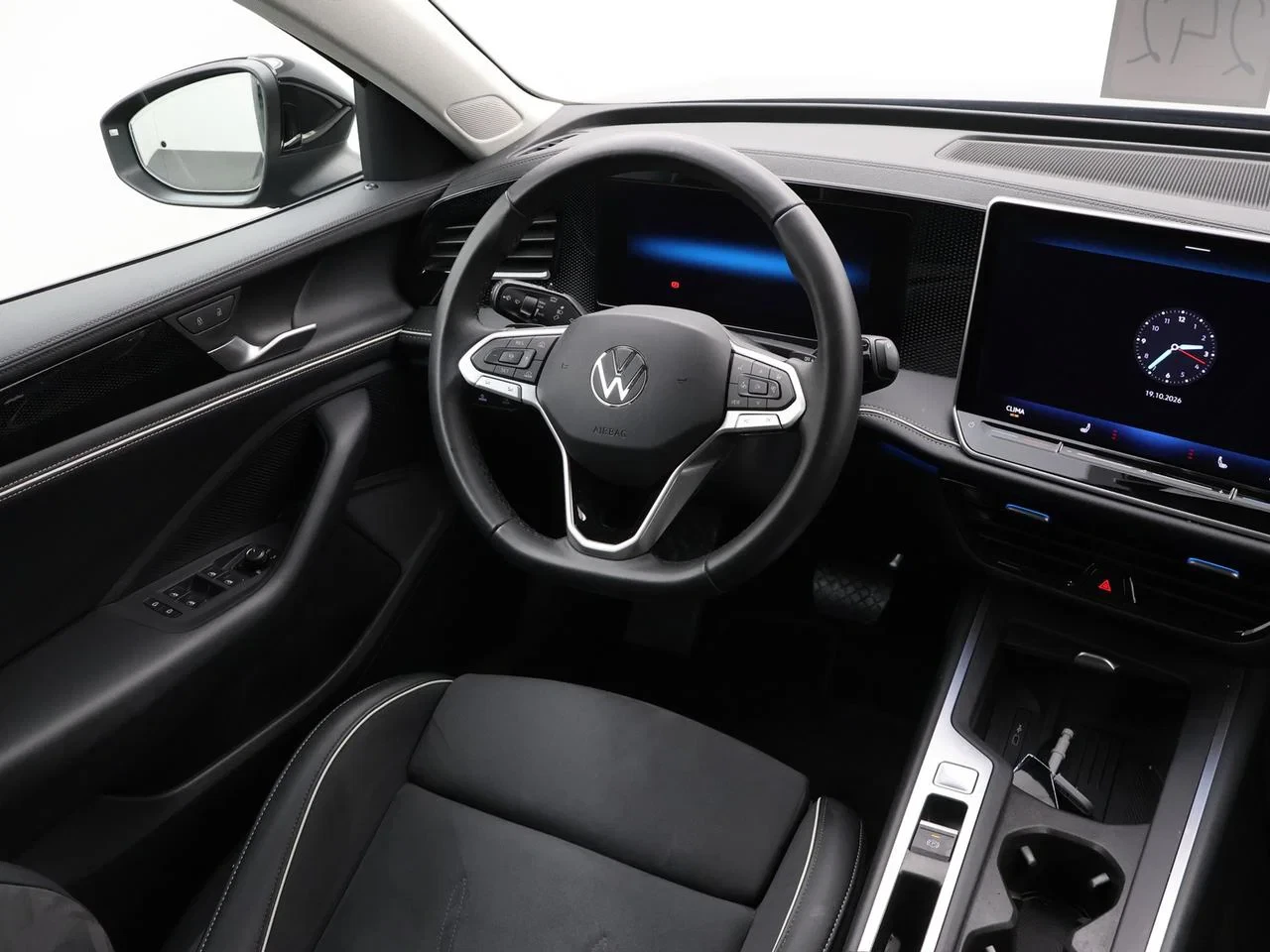 Volkswagen-Passat-image-13