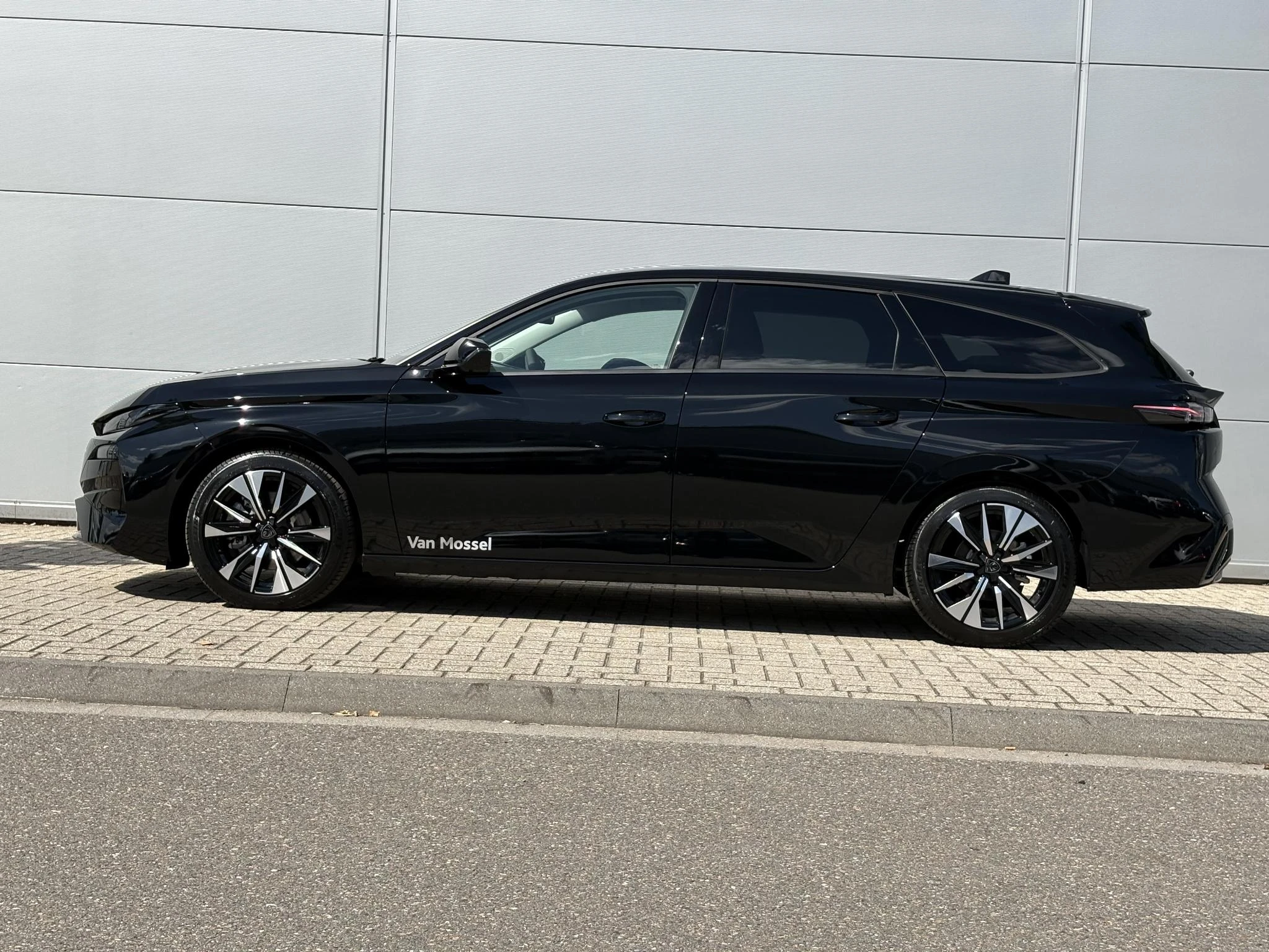Peugeot-308-image-2