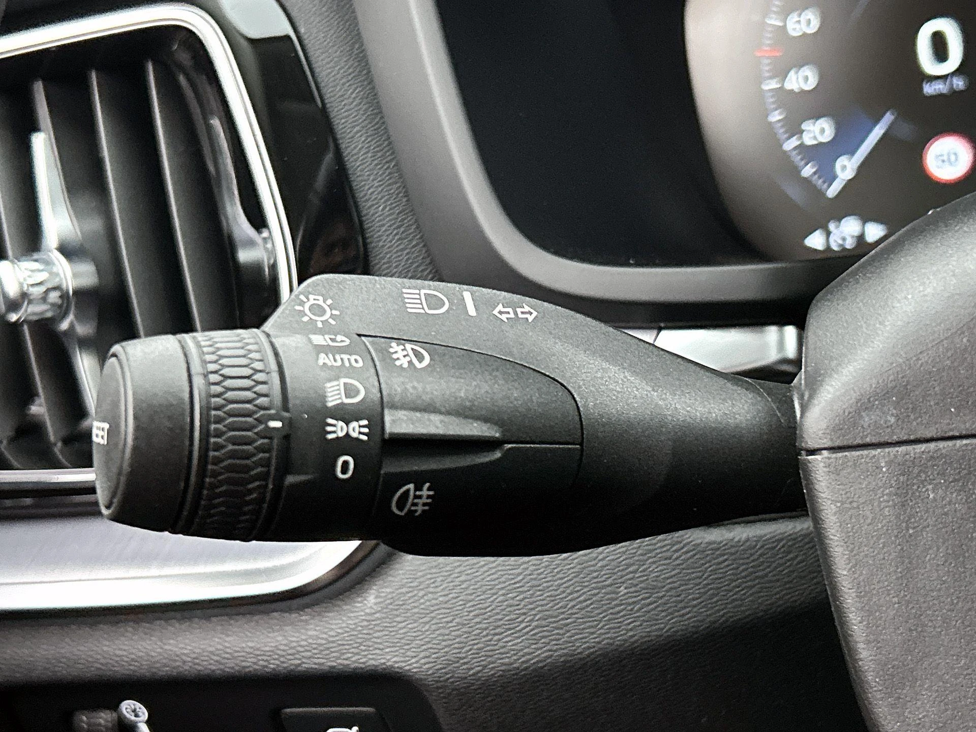 Volvo-V60-image-10