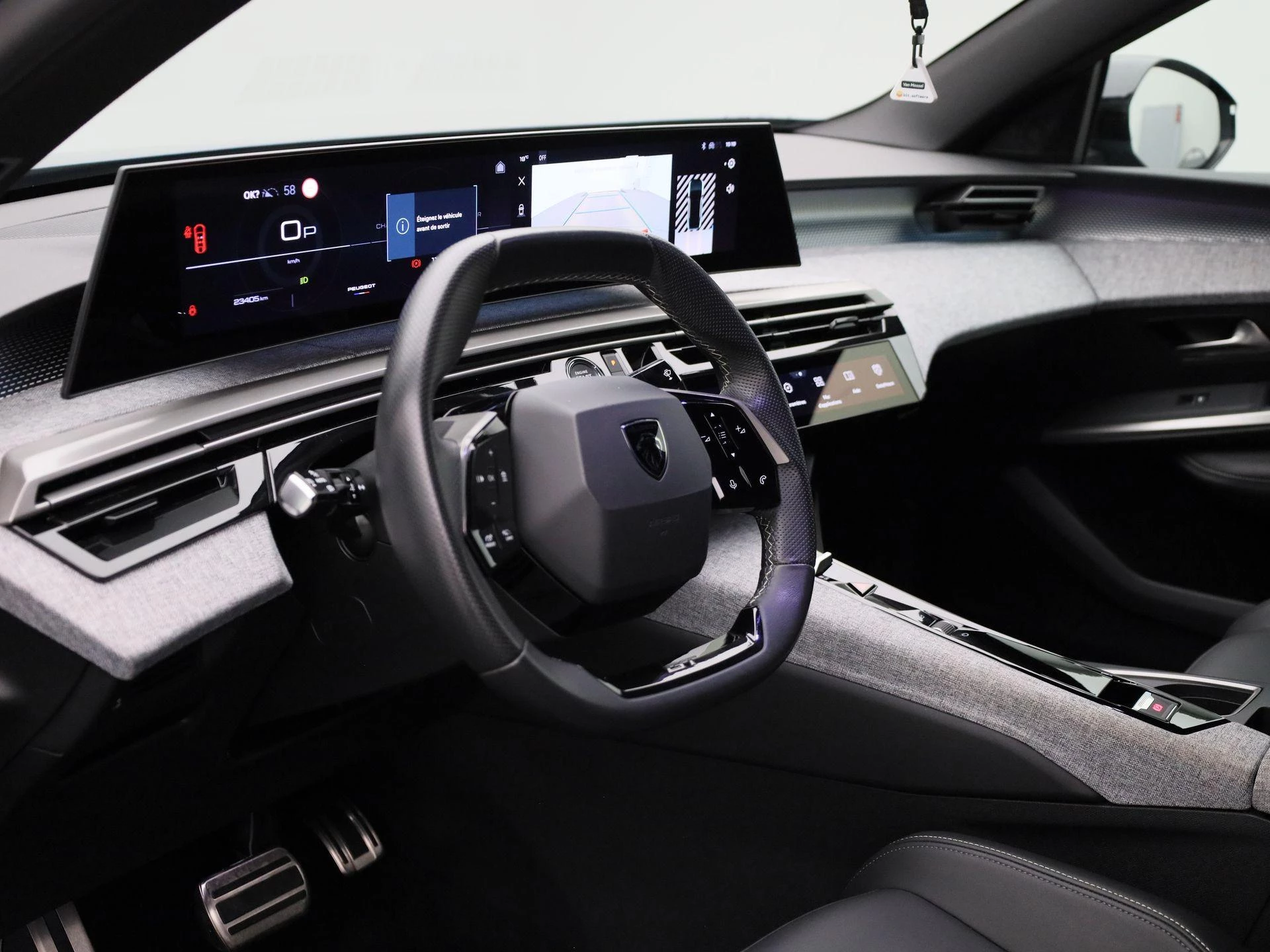 Peugeot 3008 1.2 HYBRID 145 e-DSC6 GT