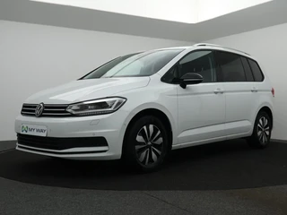 Volkswagen Touran VOLKSWAGEN Touran 1.5TSI Highline 150PK *AUTOMAAT*7 ZITPLAATSEN*CAMERA*TREKHAAK*ACC*PDC*VIRTUAL COCKPIT*...*