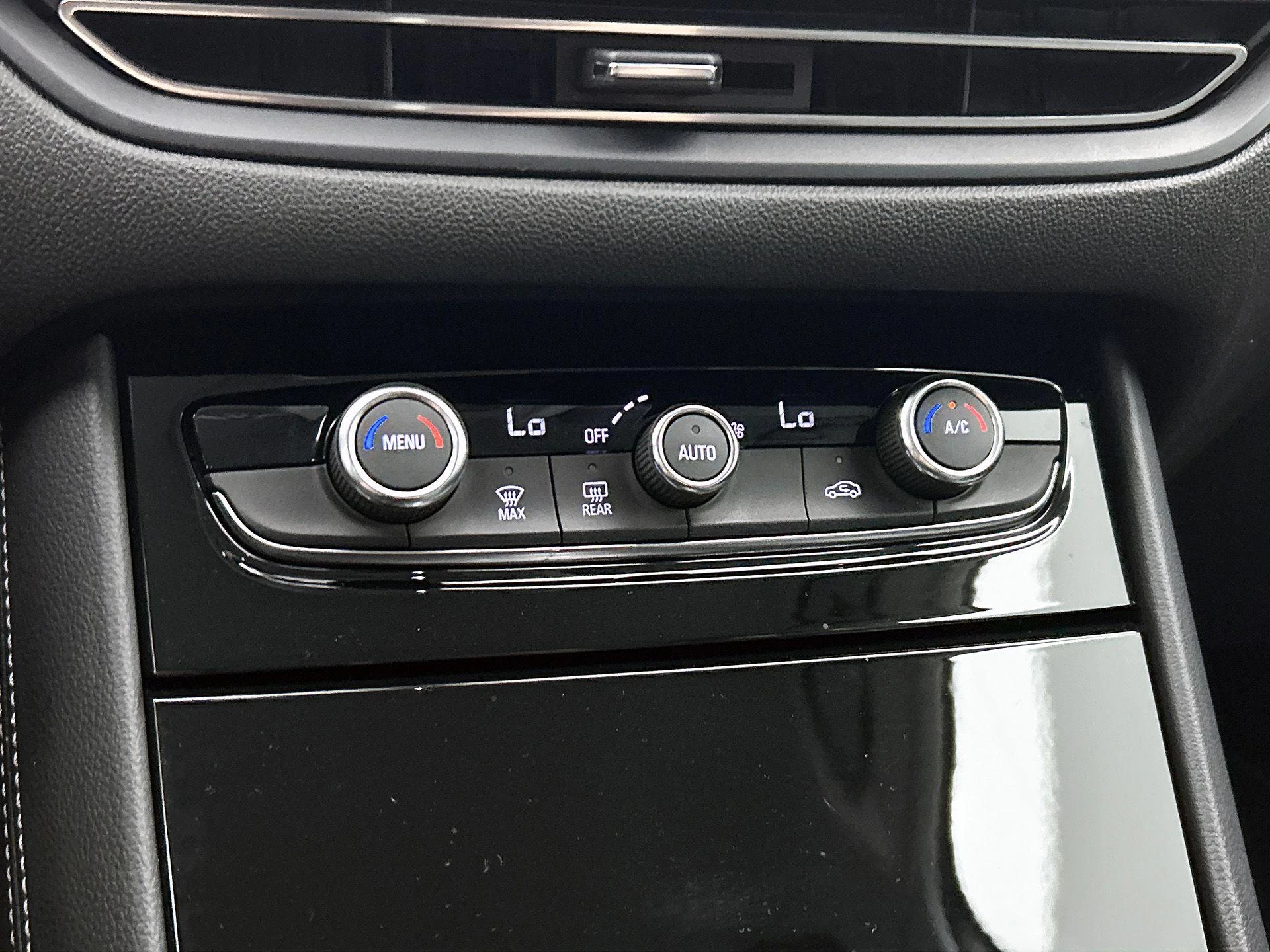 Opel-Grandland-image-22