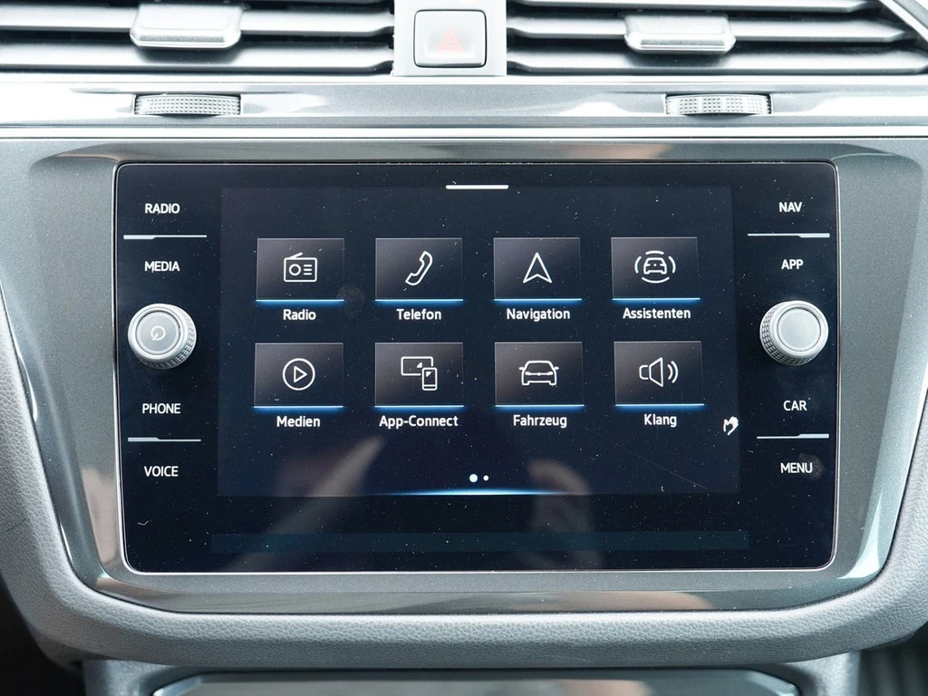 Volkswagen-Tiguan-image-11