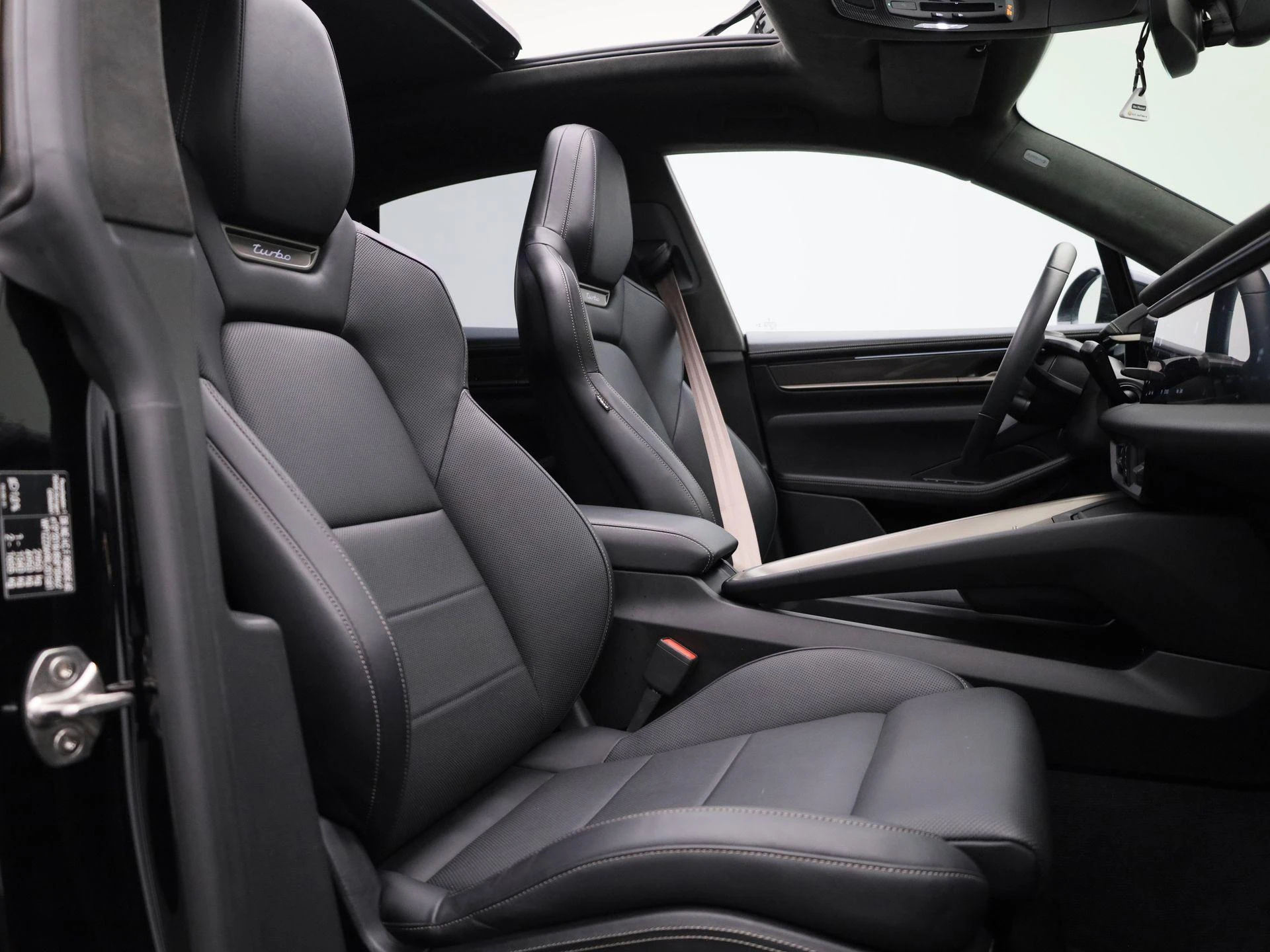 Porsche-Macan-image-48
