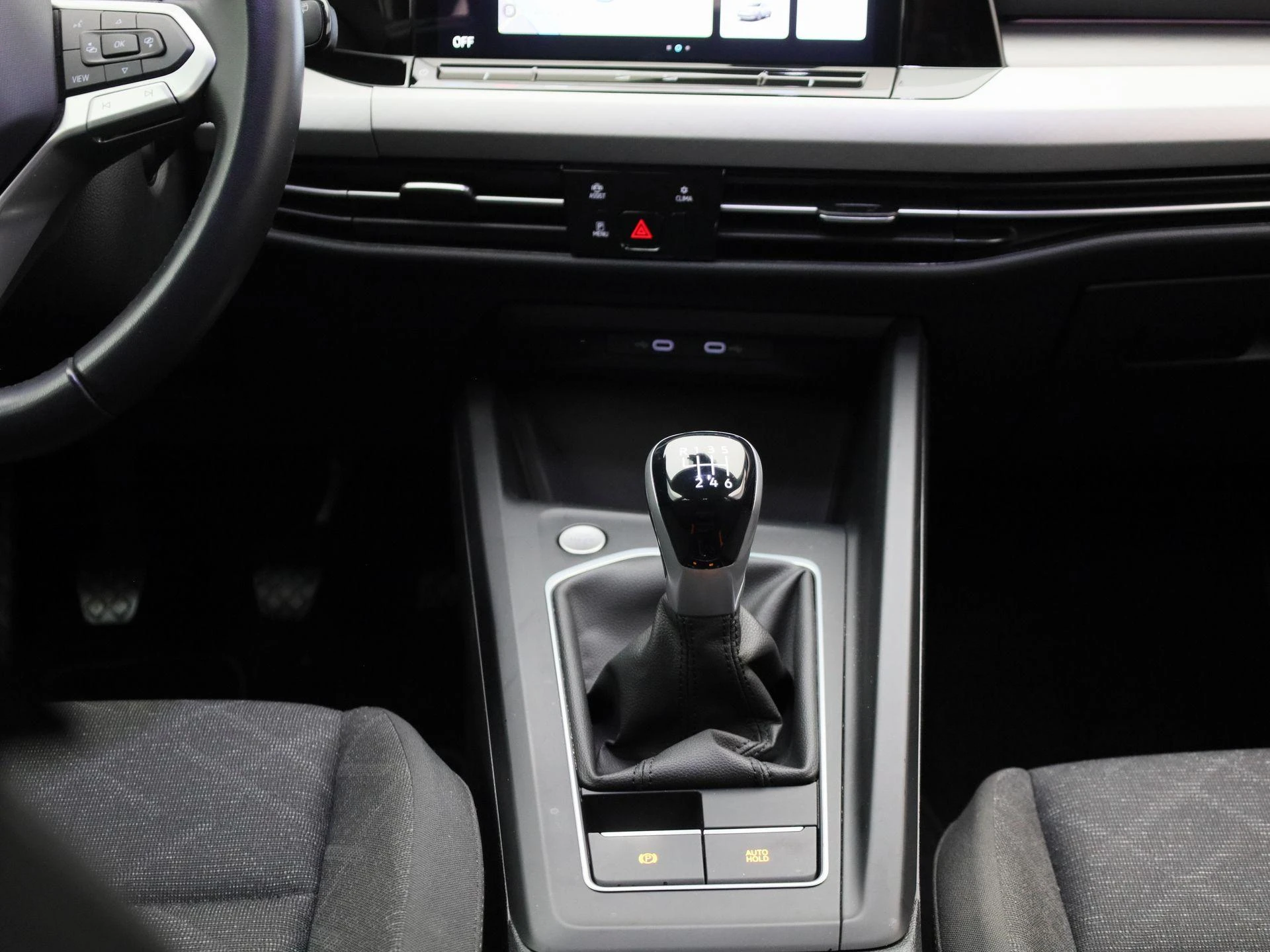 Volkswagen-Golf-image-8