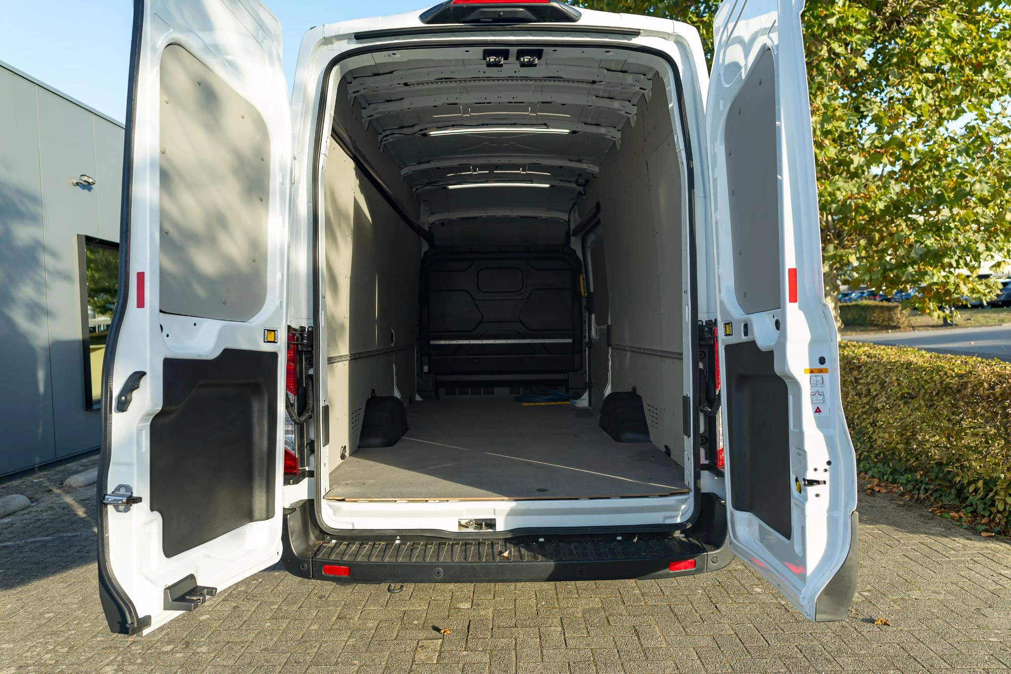 Ford-E-Transit-image-8