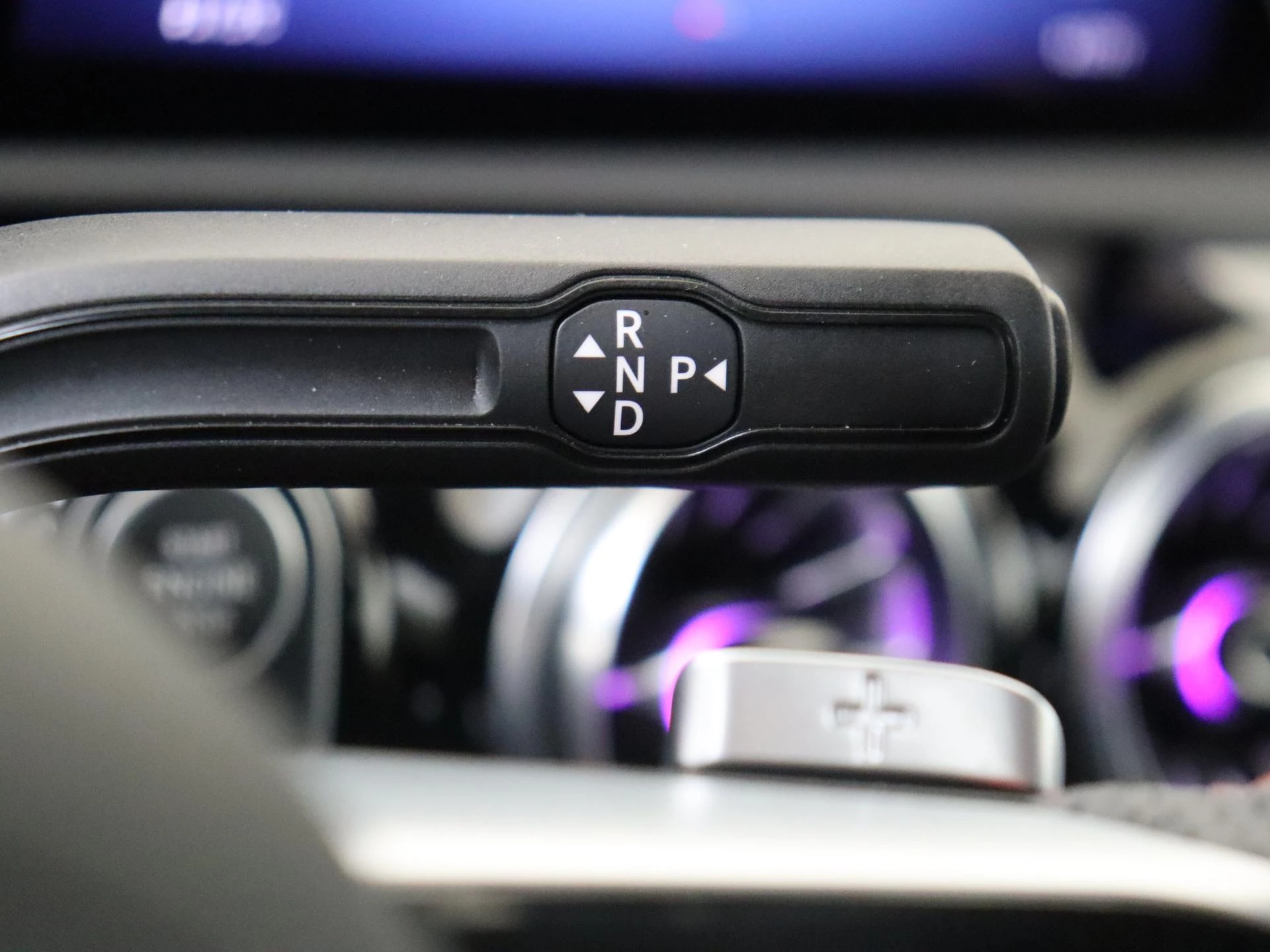 Mercedes-Benz-CLA-image-17