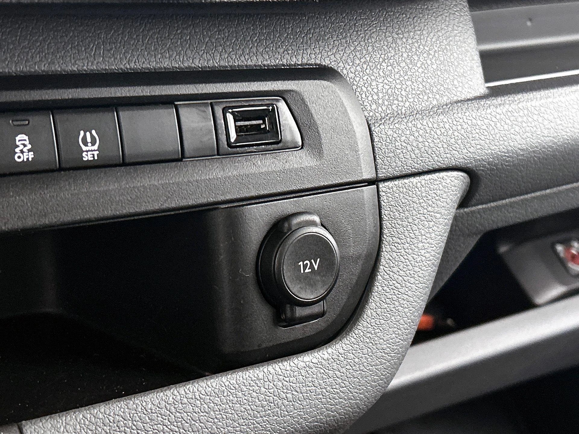 Opel-Vivaro-e-image-22