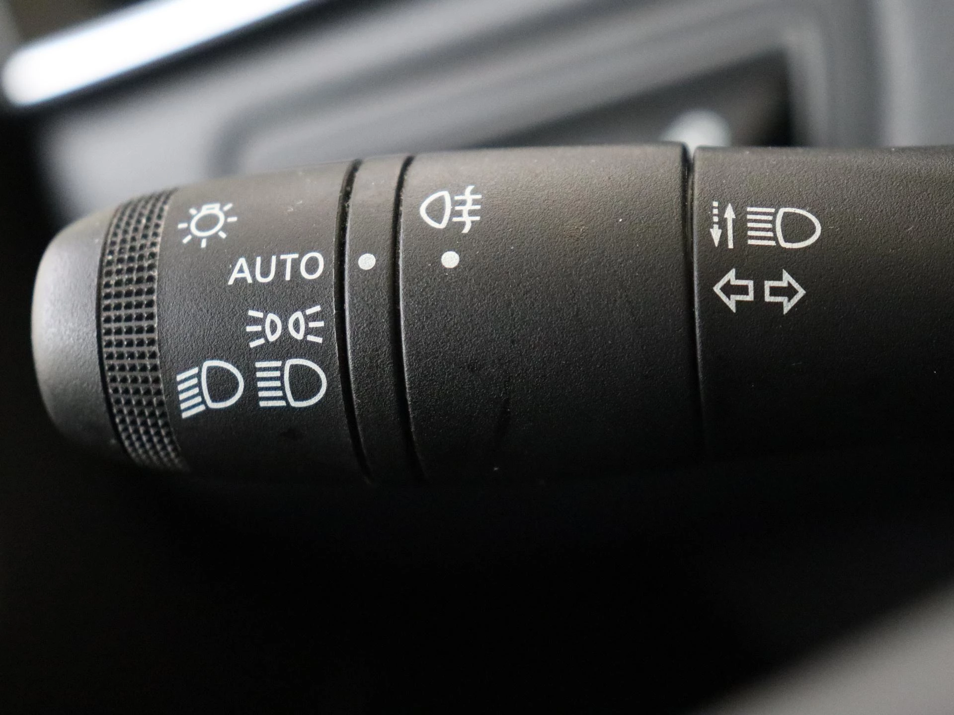 Renault-Clio-image-22
