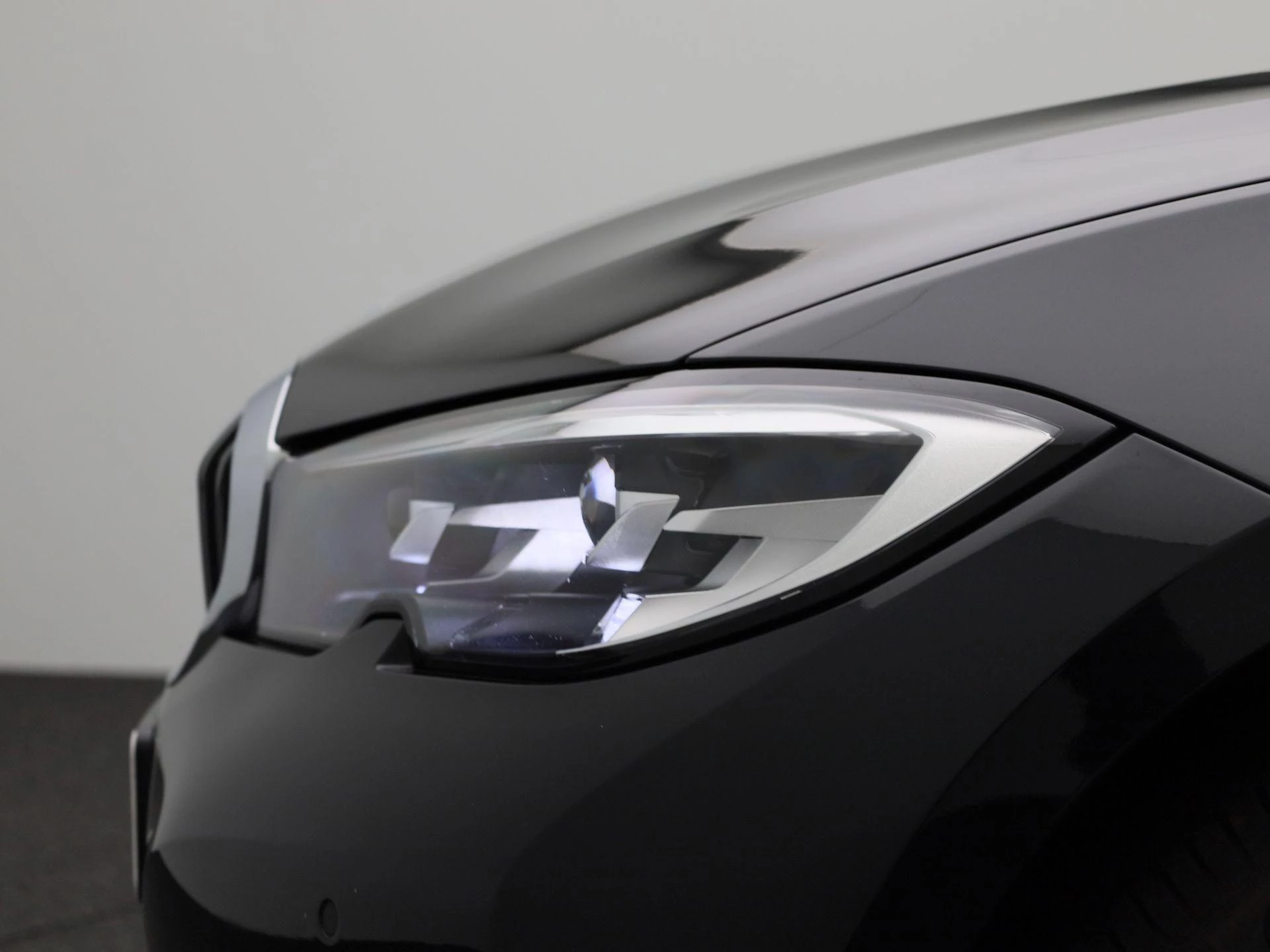 BMW 3 Reeks Touring 318i (115 kW) Used | Van Mossel Automotive Group