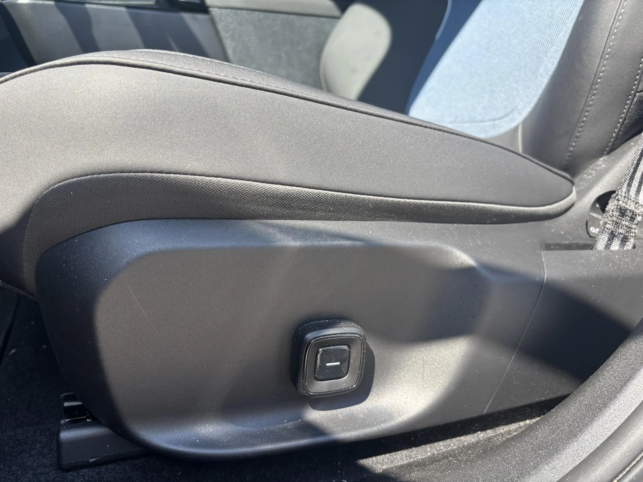 Volvo-EX30-image-5