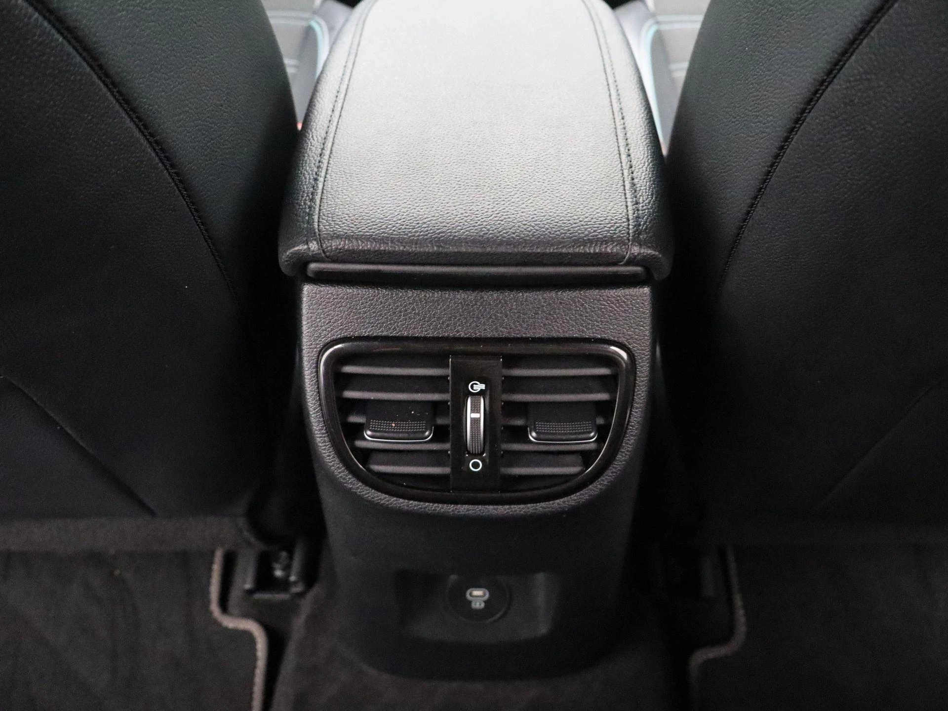 Kia-Ceed Sportswagon-image-36