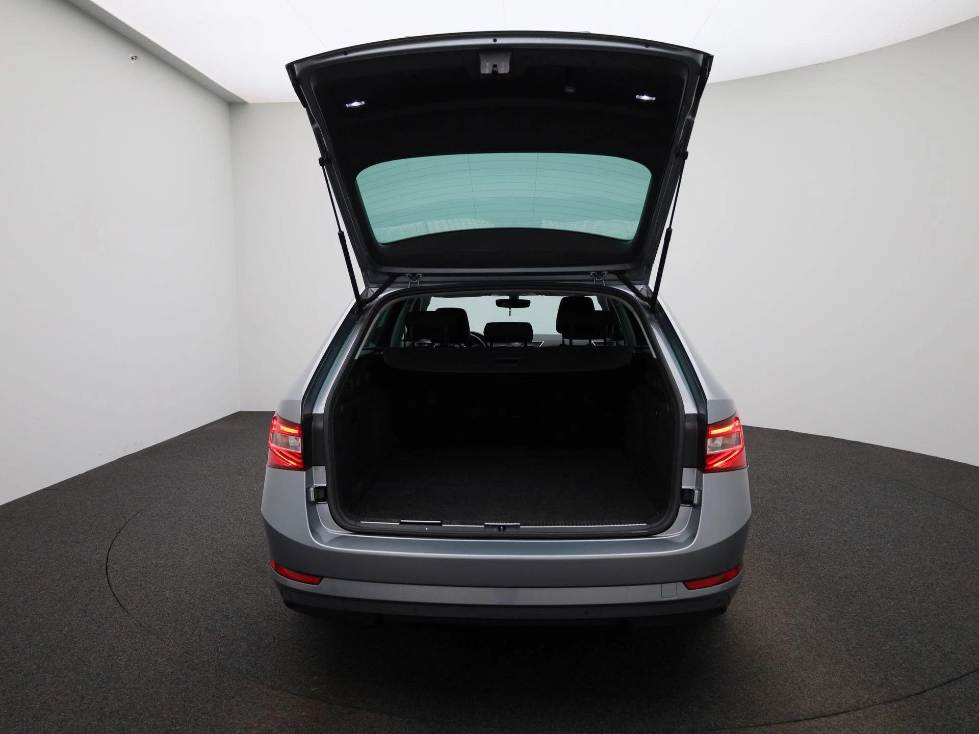 Škoda Superb Combi 1.4 TSI iV 160kW DSG6 Ambition