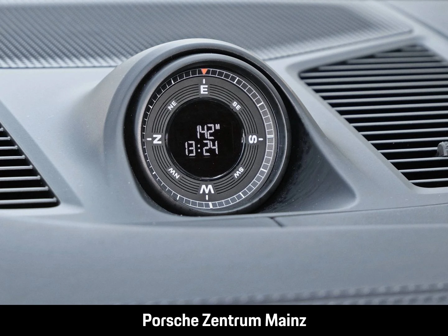 Porsche-Cayenne-image-19
