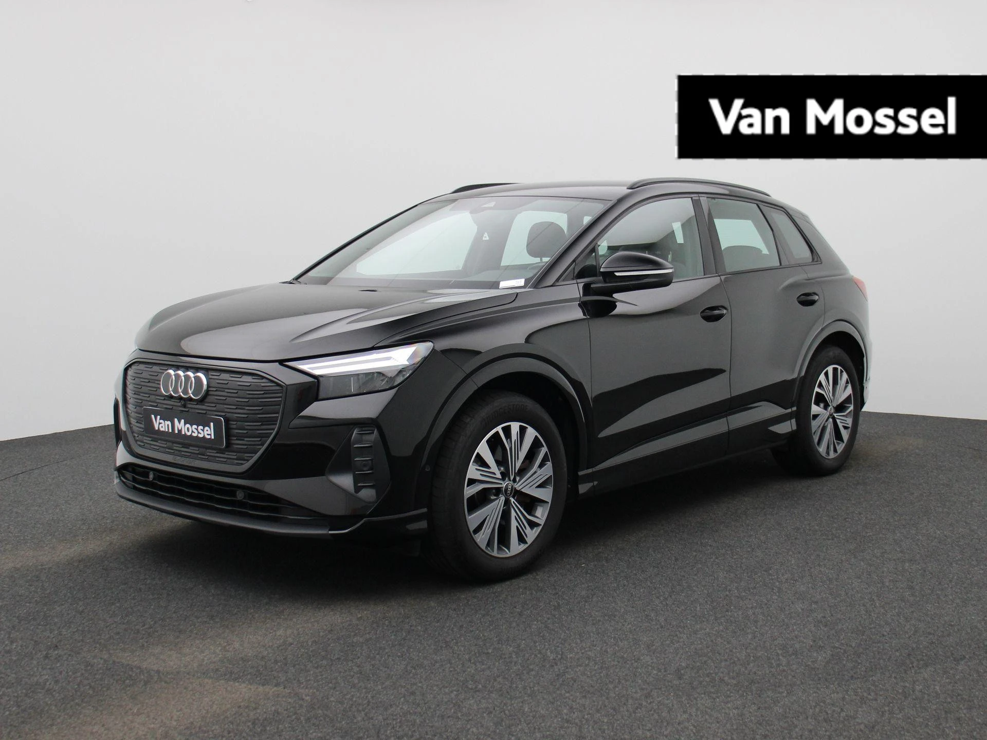 Audi-Q4 e-tron-image-0